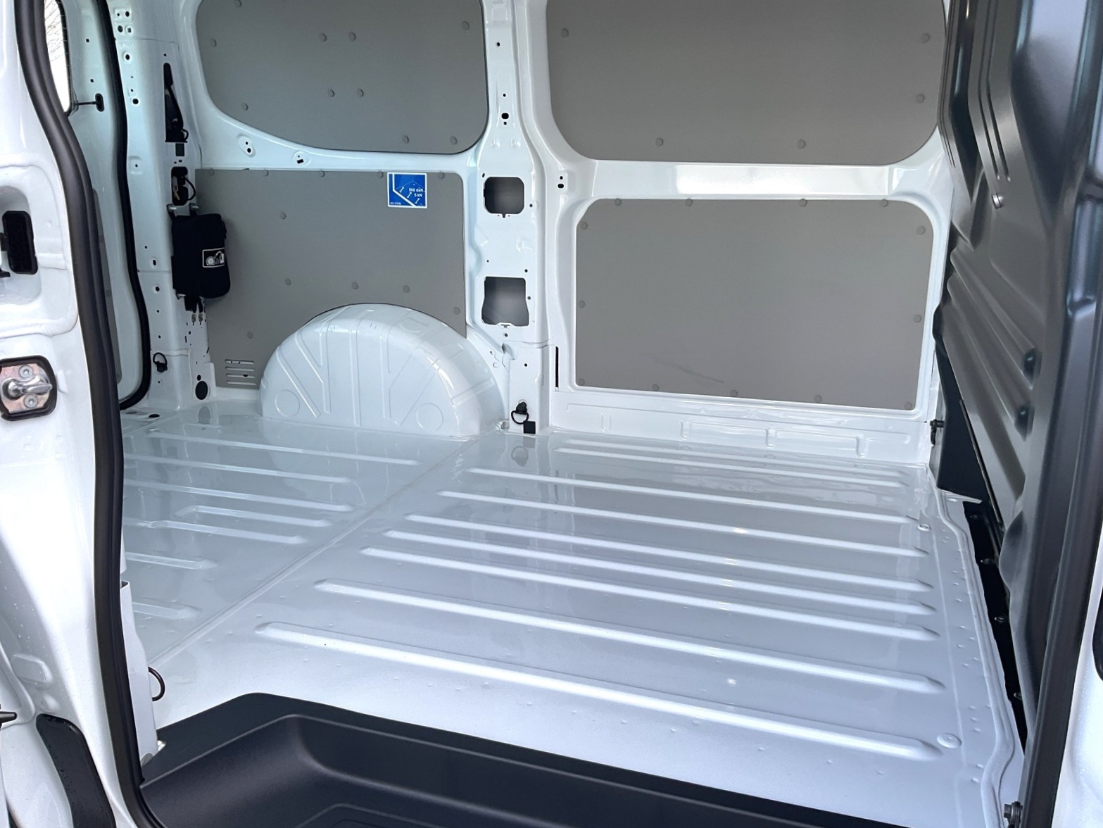 VW Transporter 2.0 TDI - 11