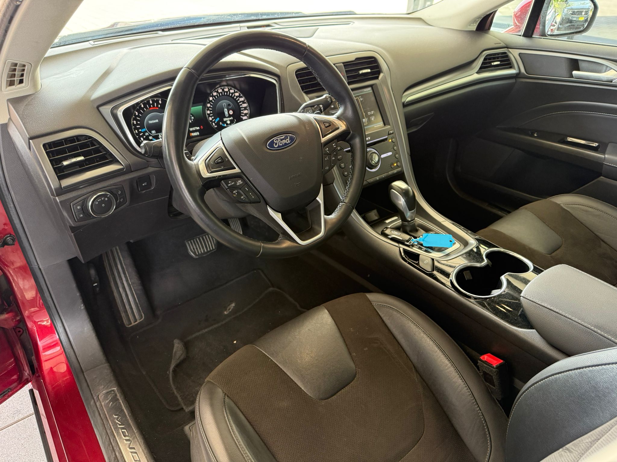 FORD Mondeo 2.0 TDCi Vignale AWD PowerShift-12