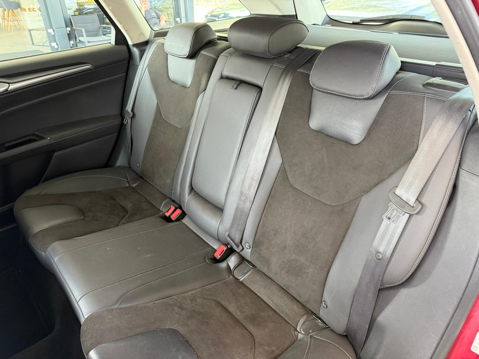 FORD Mondeo 2.0 TDCi Vignale AWD PowerShift-14