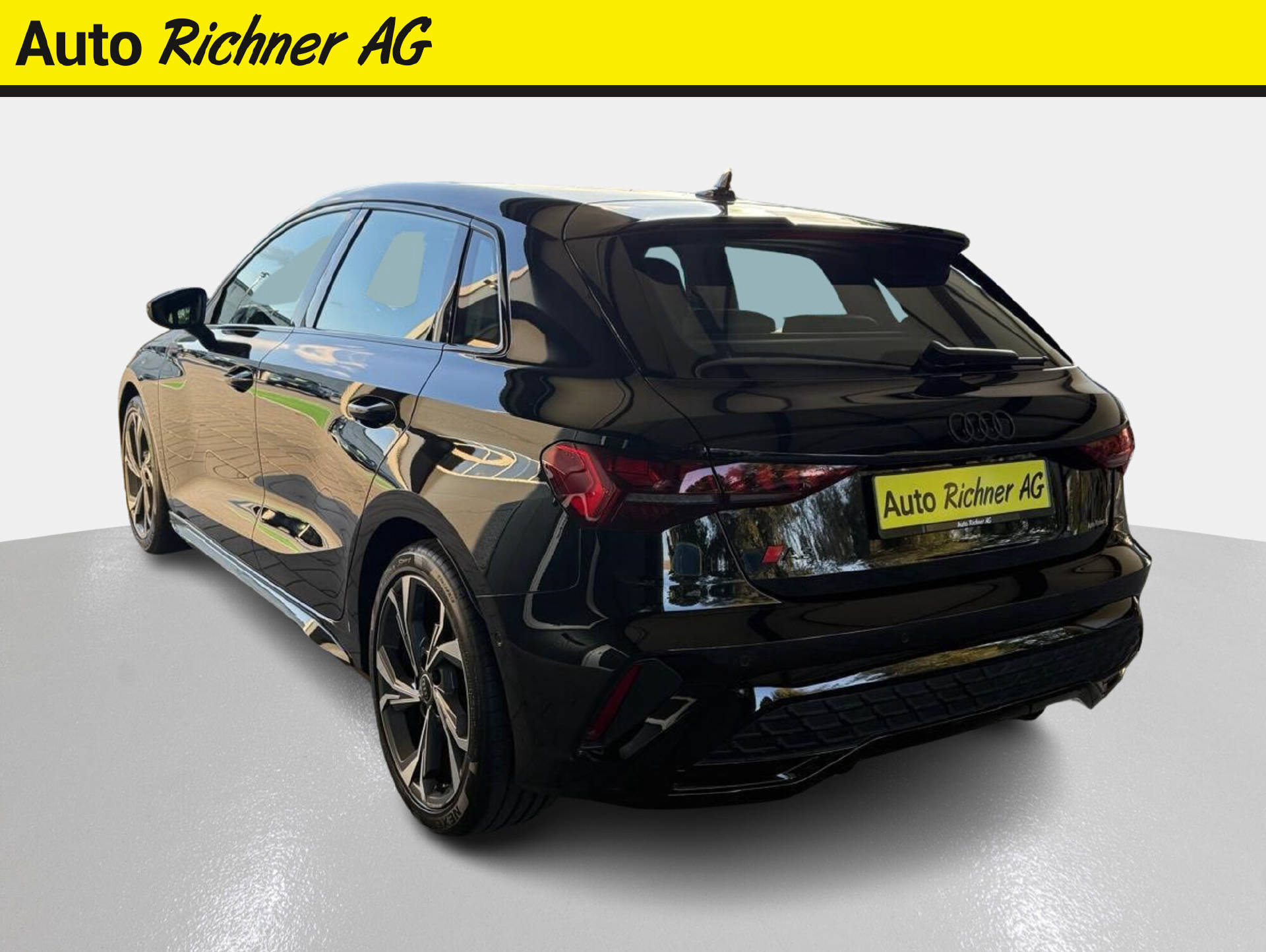 AUDI A3 Sportback 1.5 35 TFSI S Line S-Tronic-4