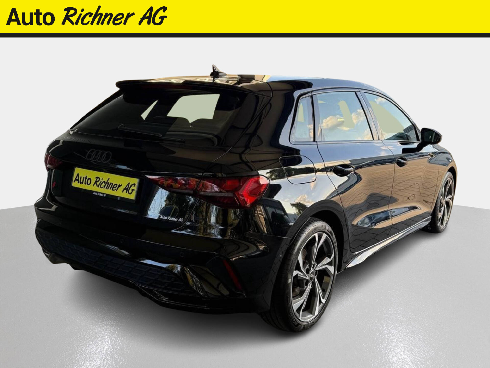 AUDI A3 Sportback 1.5 35 TFSI S Line S-Tronic-3