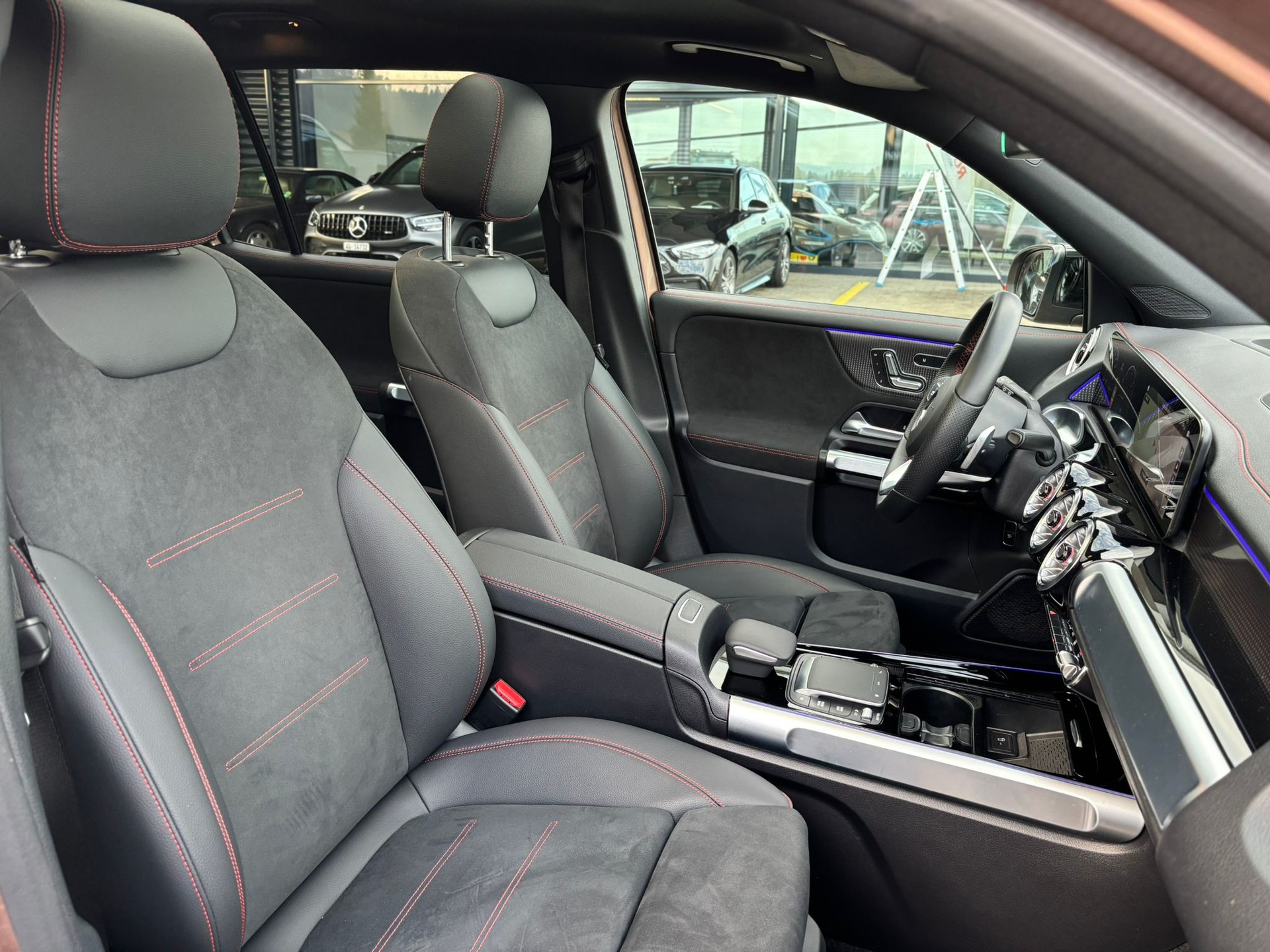 MERCEDES-BENZ EQB 350 AMG-Line 4Matic - 9