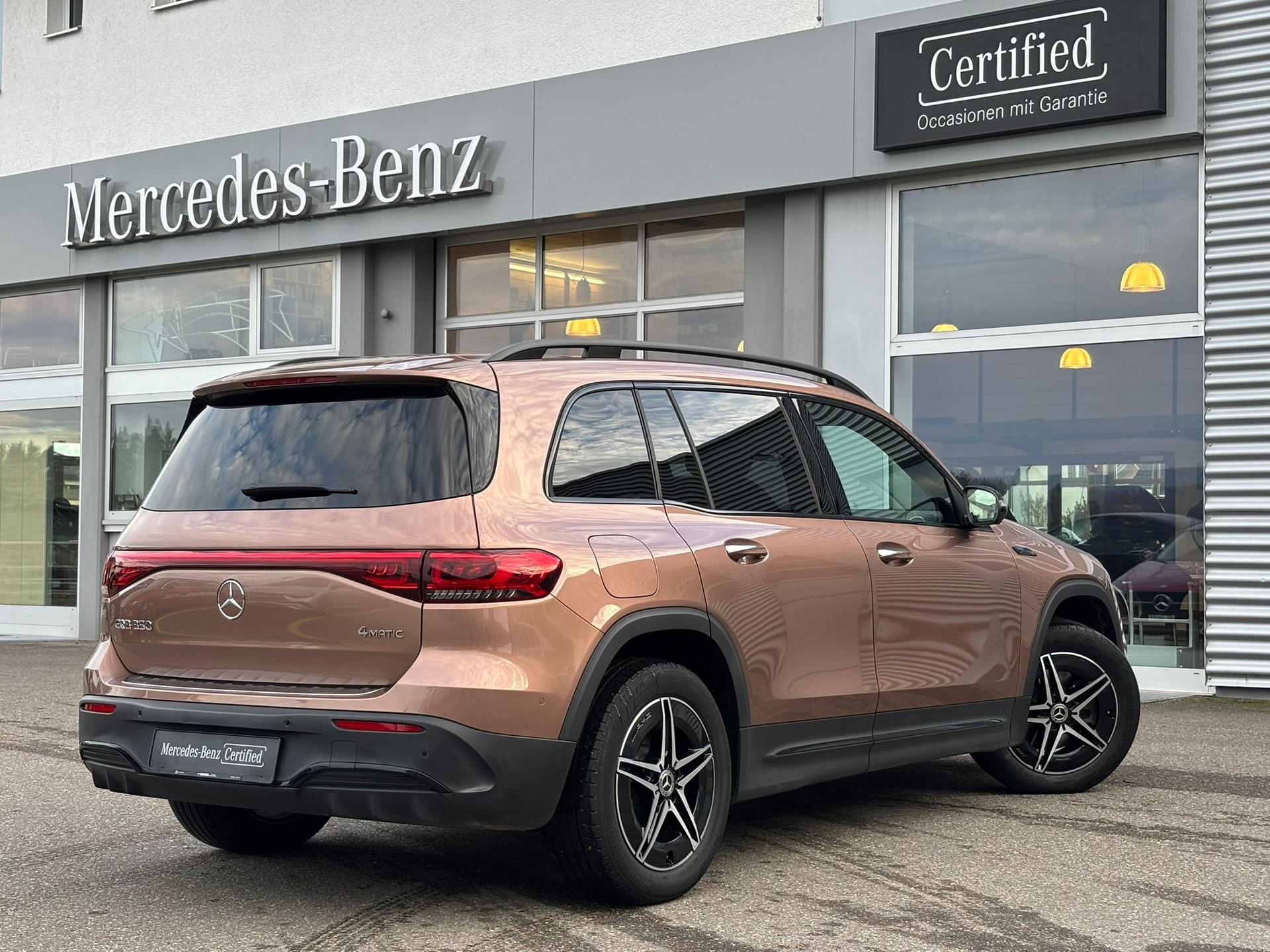 MERCEDES-BENZ EQB 350 AMG-Line 4Matic - 4