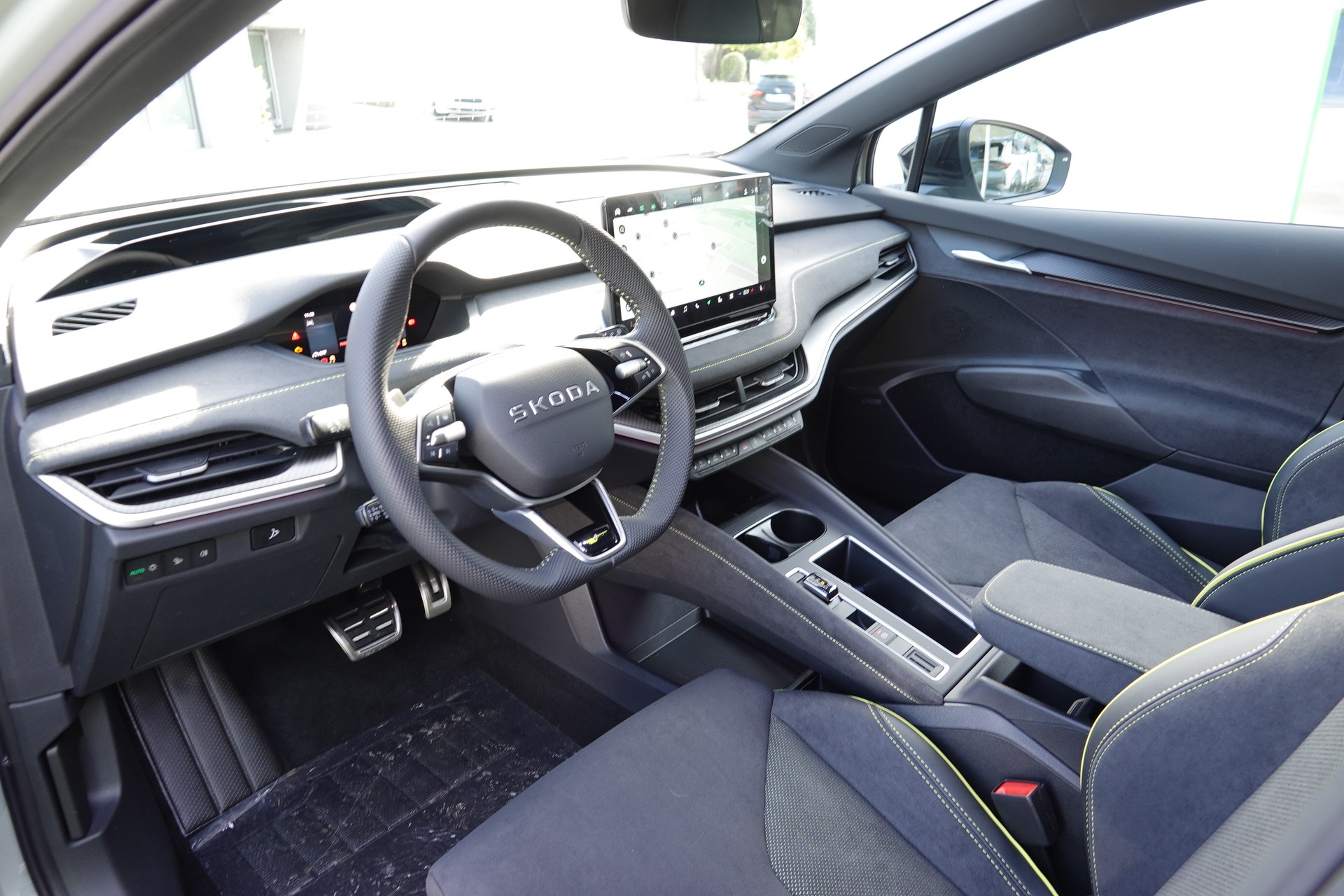 SKODA Elroq 85 RS 4x4 - 9