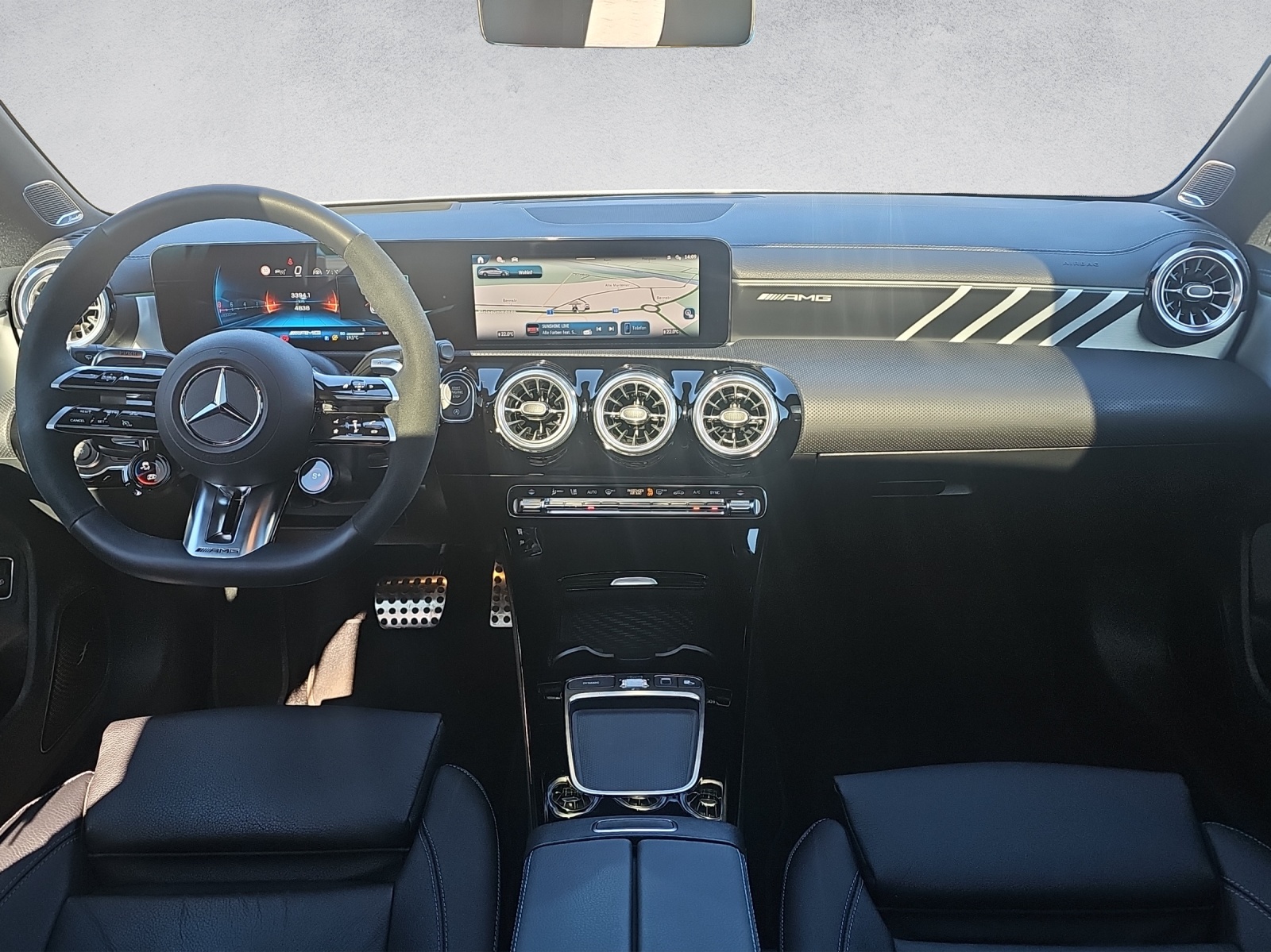 MERCEDES-BENZ CLA Shooting Brake 45 S AMG 4Matic 8G-DCT - 9