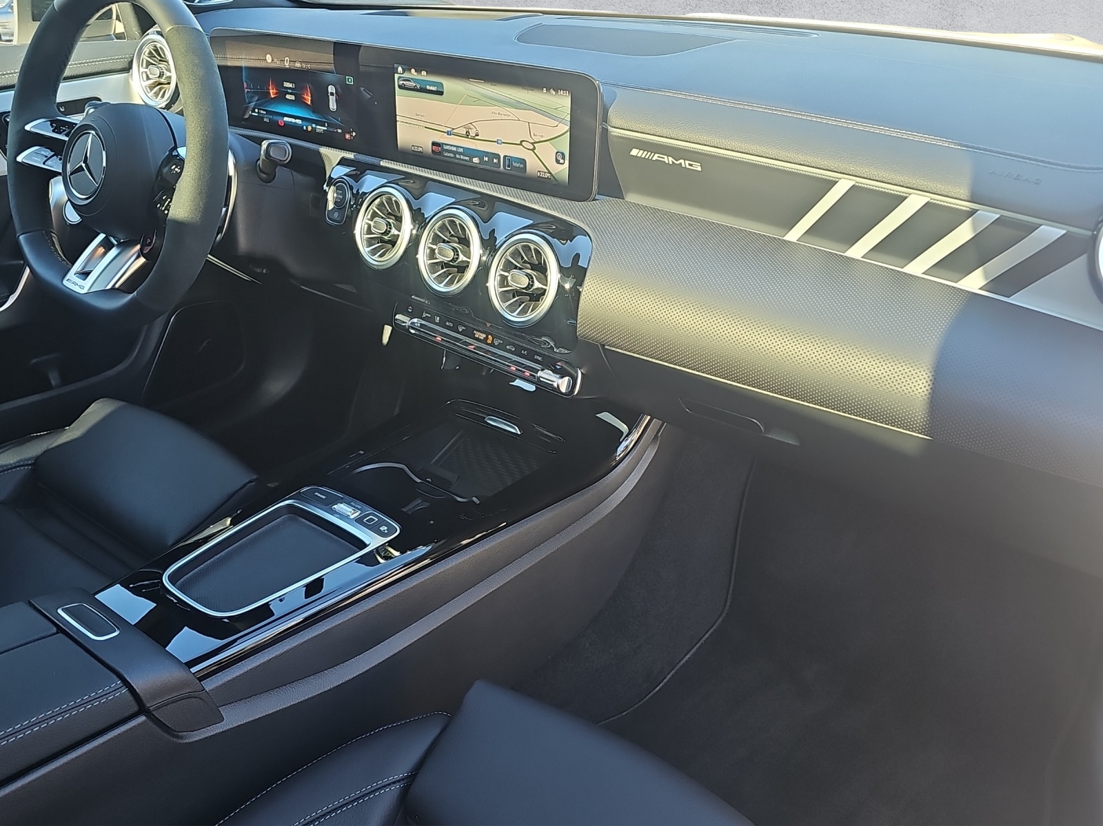 MERCEDES-BENZ CLA Shooting Brake 45 S AMG 4Matic 8G-DCT - 10