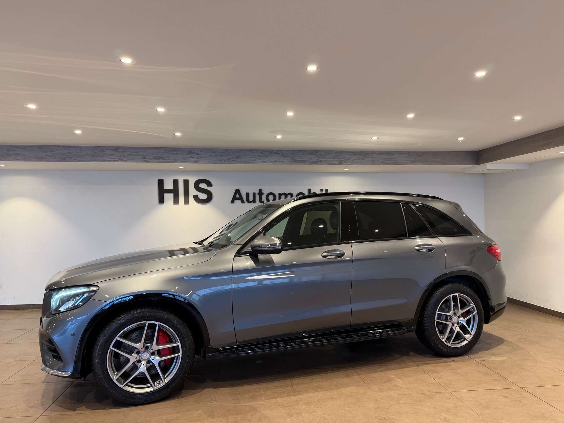MERCEDES-BENZ GLC 220 d AMG Line 4m - 3