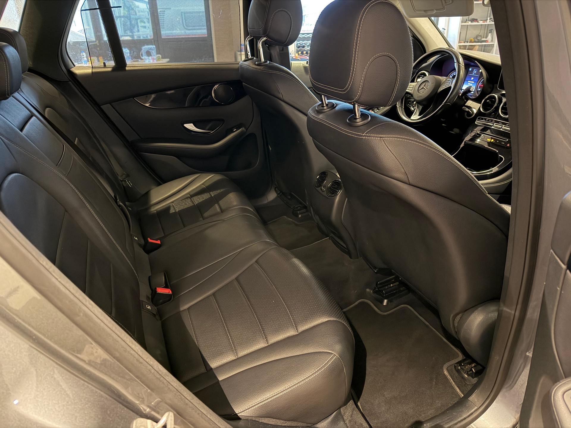 MERCEDES-BENZ GLC 220 d AMG Line 4m - 9