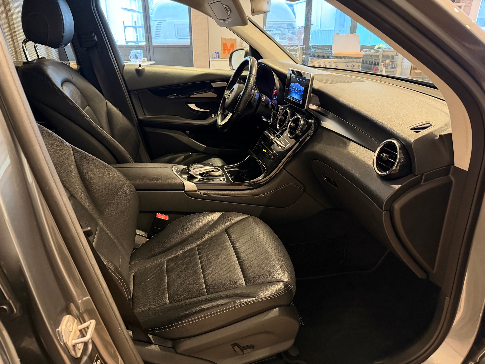 MERCEDES-BENZ GLC 220 d AMG Line 4m - 7