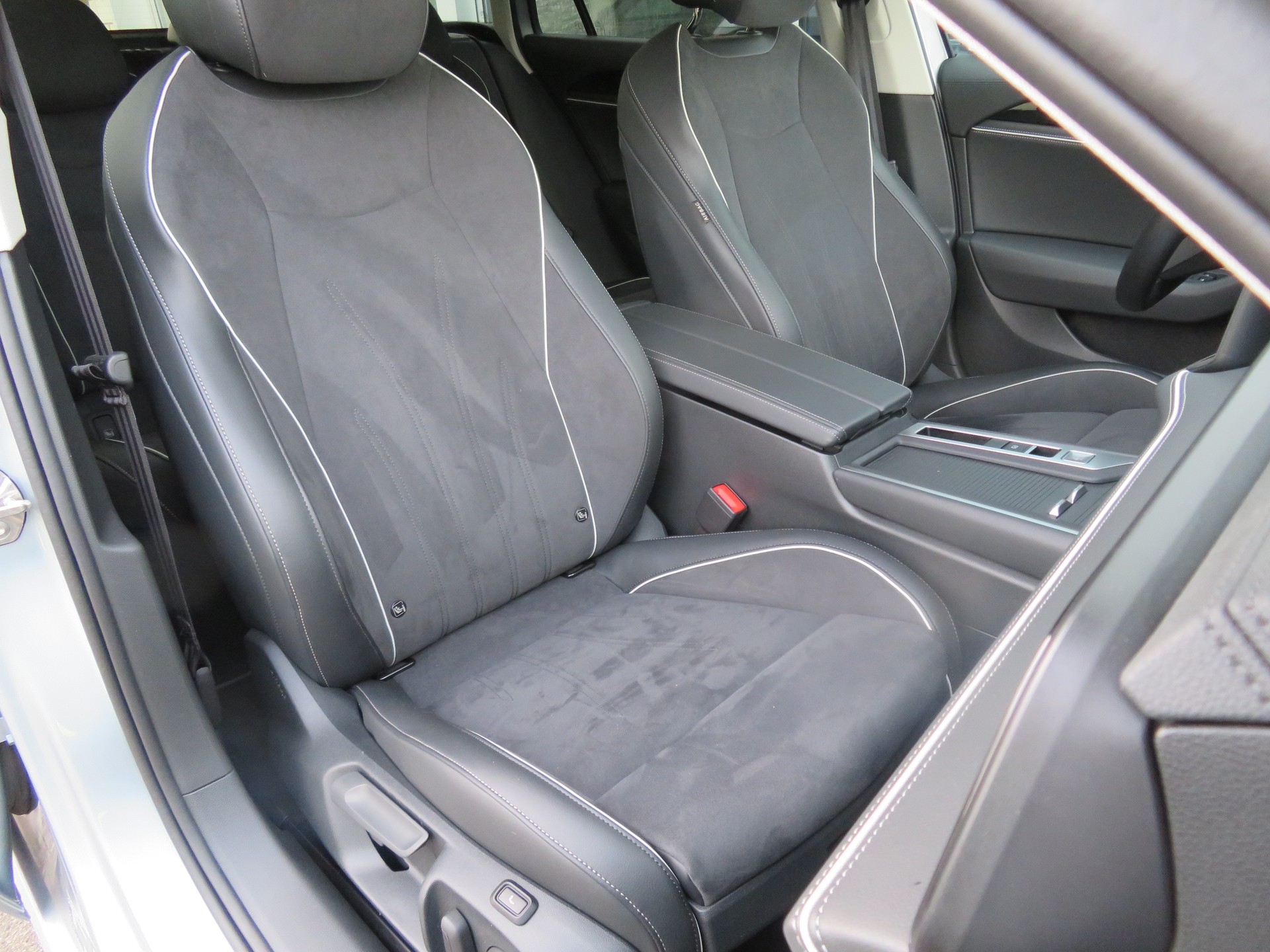 VW Passat Variant 1.5 TSI evo2 Plug-In- Hybrid Business DSG - 11