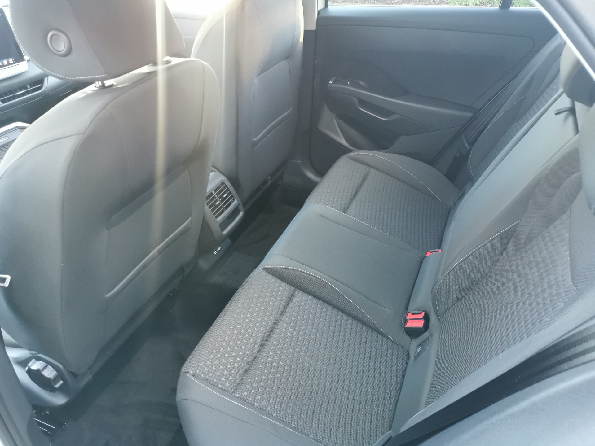VW T-Roc 1.5 eTSI mHEV Life DSG - 8