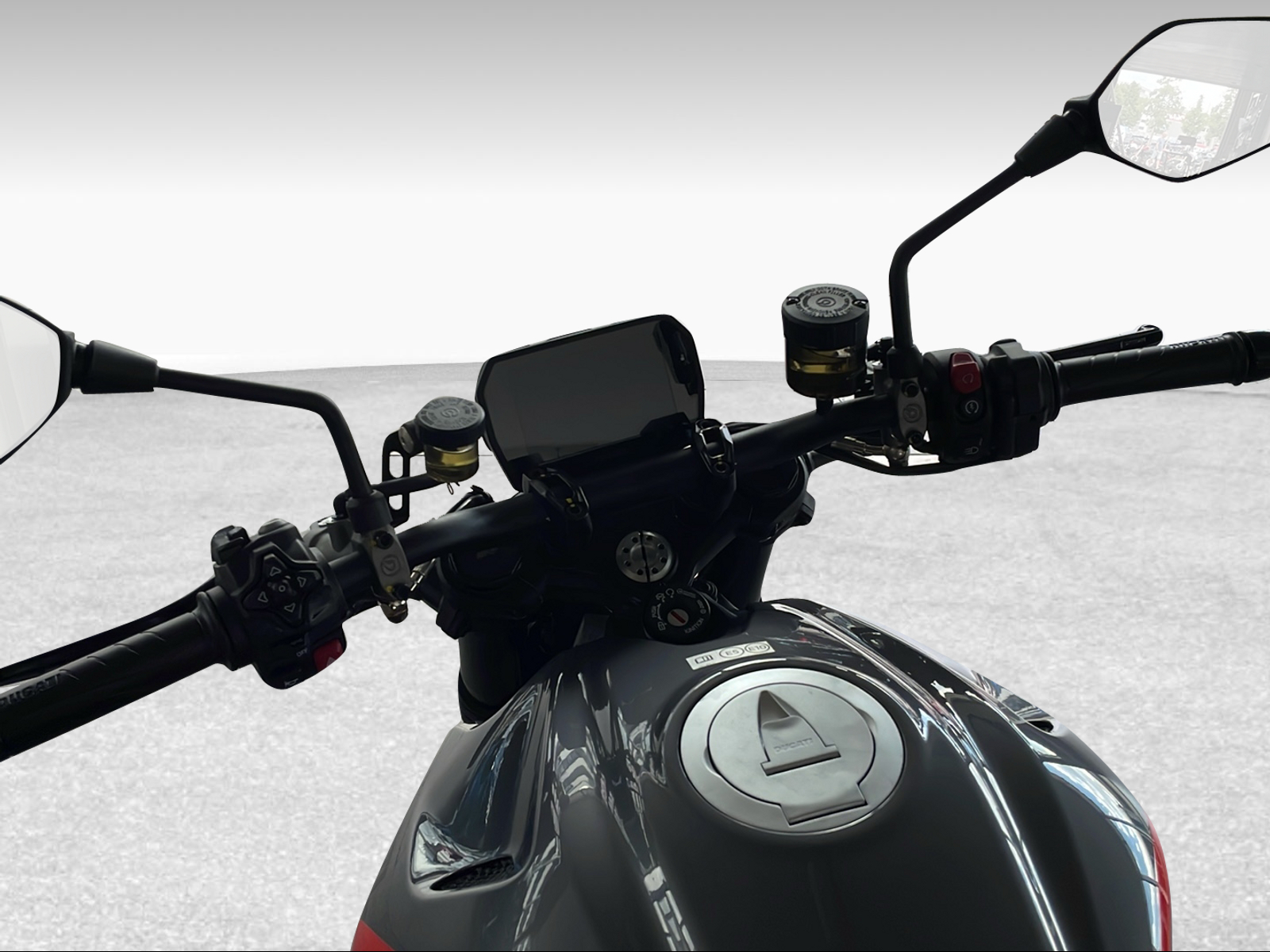 DUCATI 890 Monster ABS 35 kW - 5