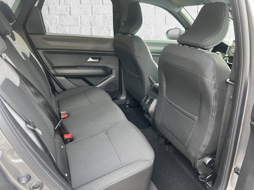 DACIA Bigster 1.8 Hybrid Journey - 11