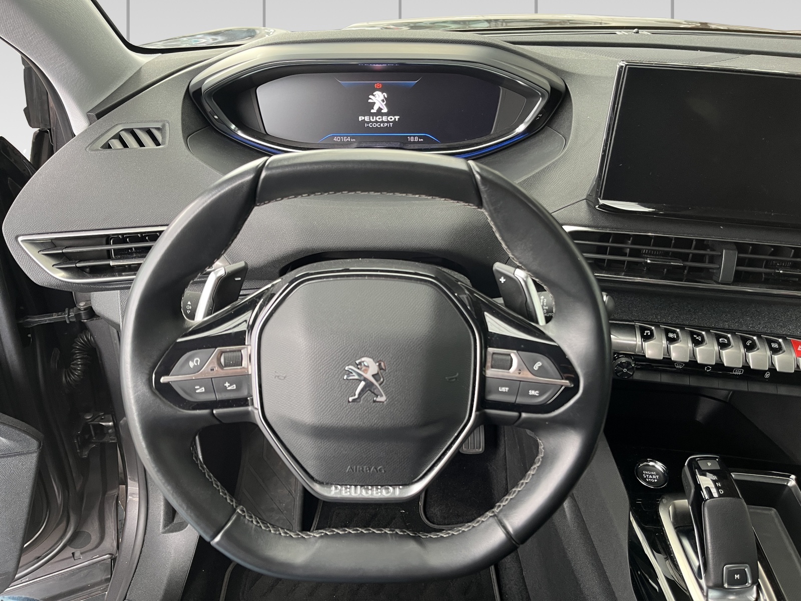 PEUGEOT 5008 1.5 BlueHDi Allure Pack EAT8 - 9