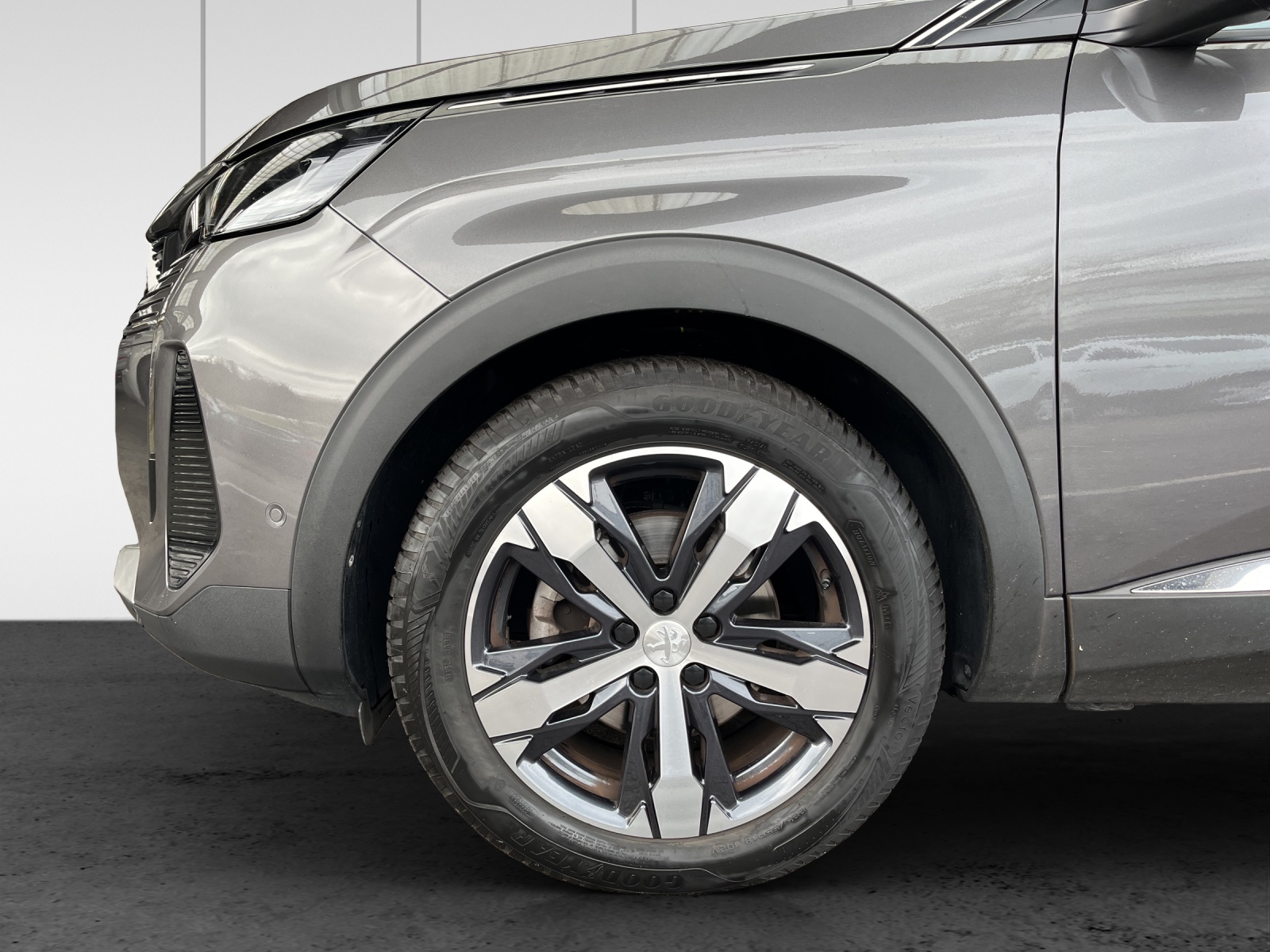 PEUGEOT 5008 1.5 BlueHDi Allure Pack EAT8 - 13