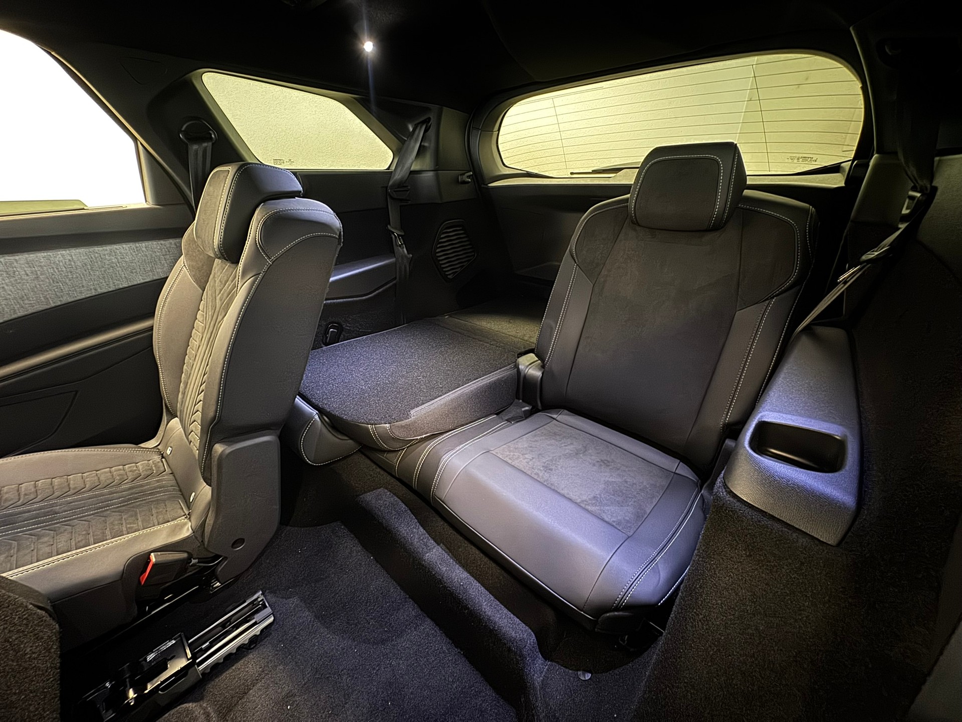 PEUGEOT 5008 210 73kWh Allure - 9