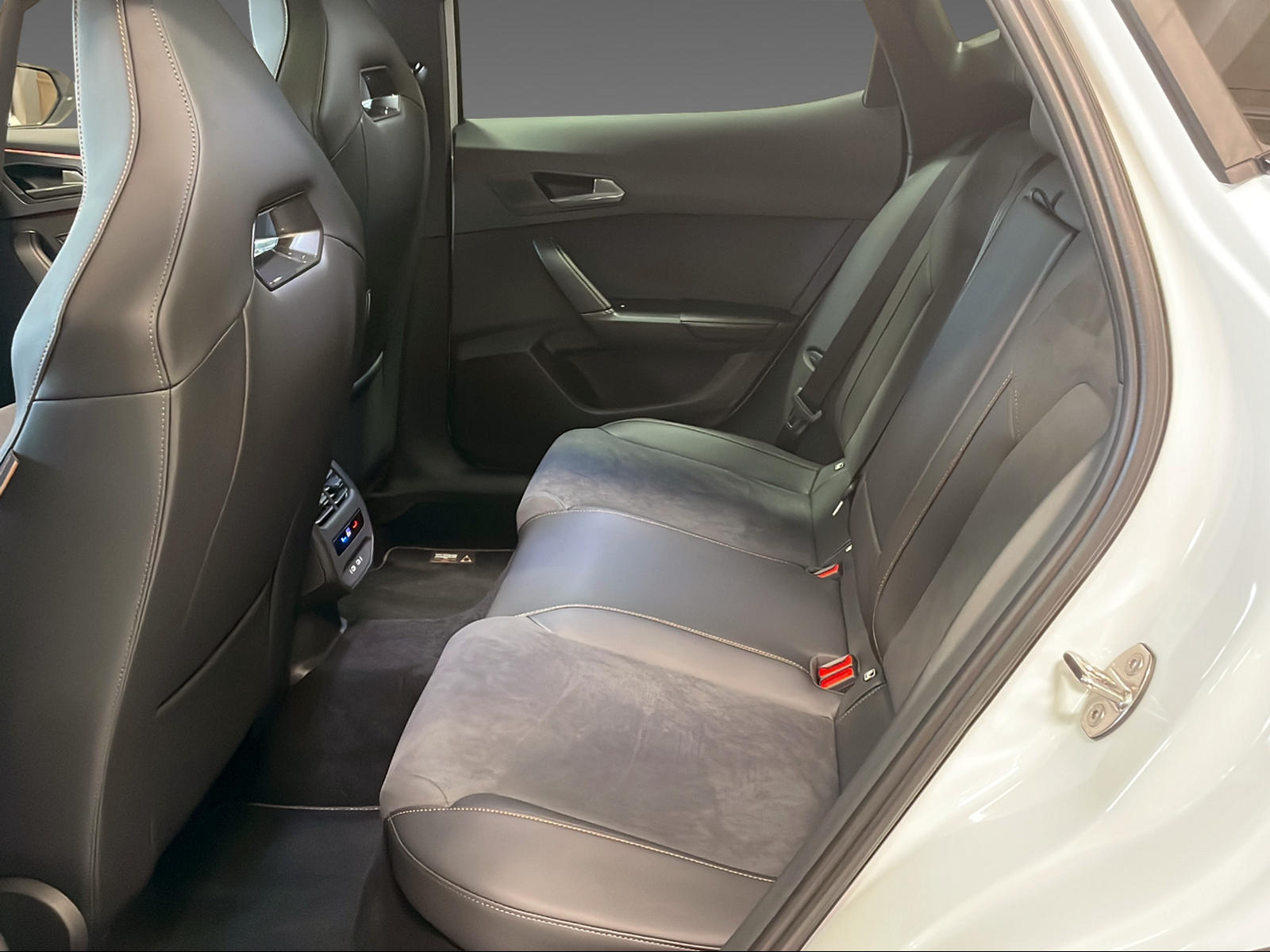 CUPRA Formentor 1.5 eHybrid DSG - 12