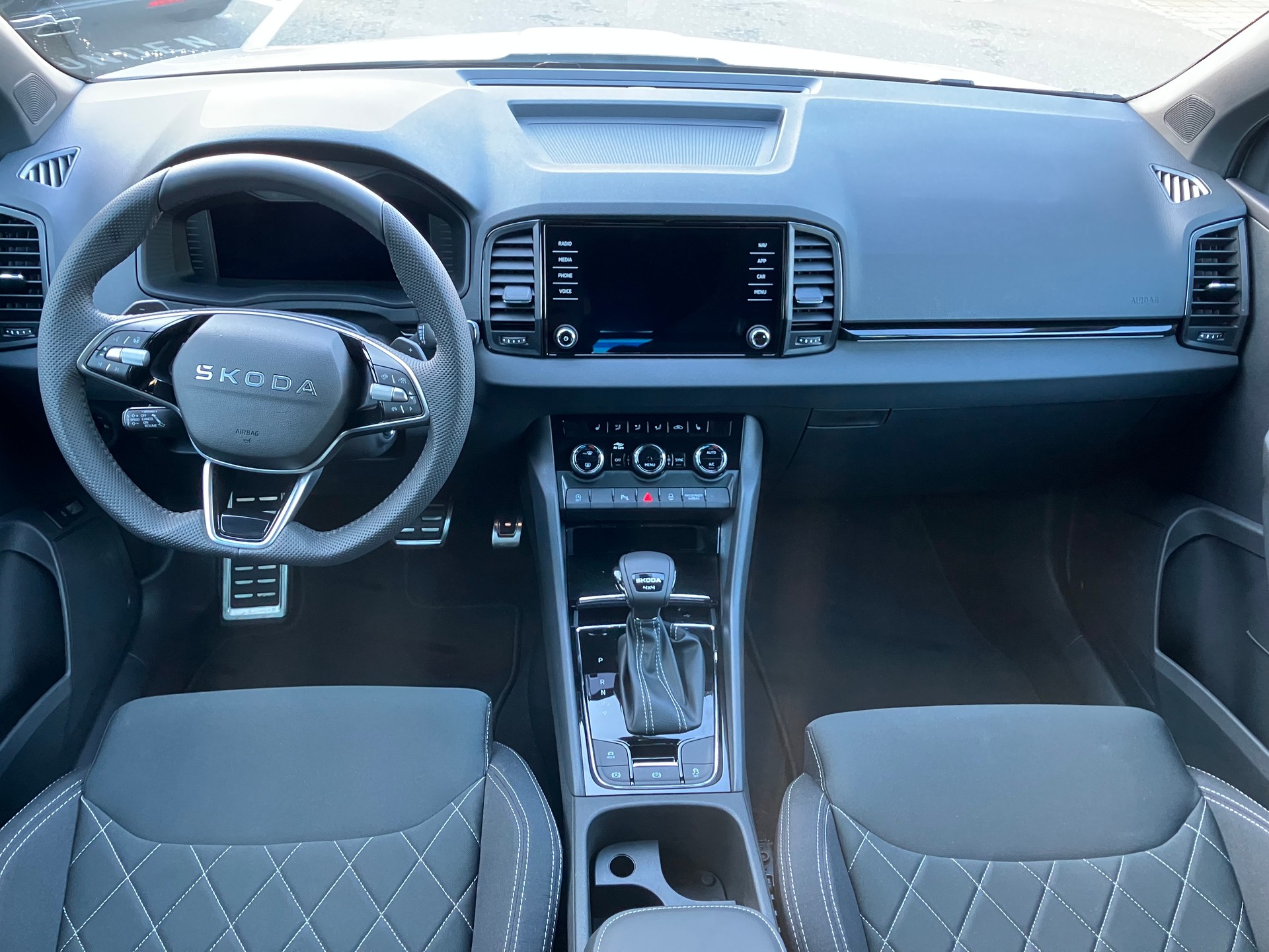 SKODA Karoq 2.0 TSI SportLine 4x4 DSG - 9