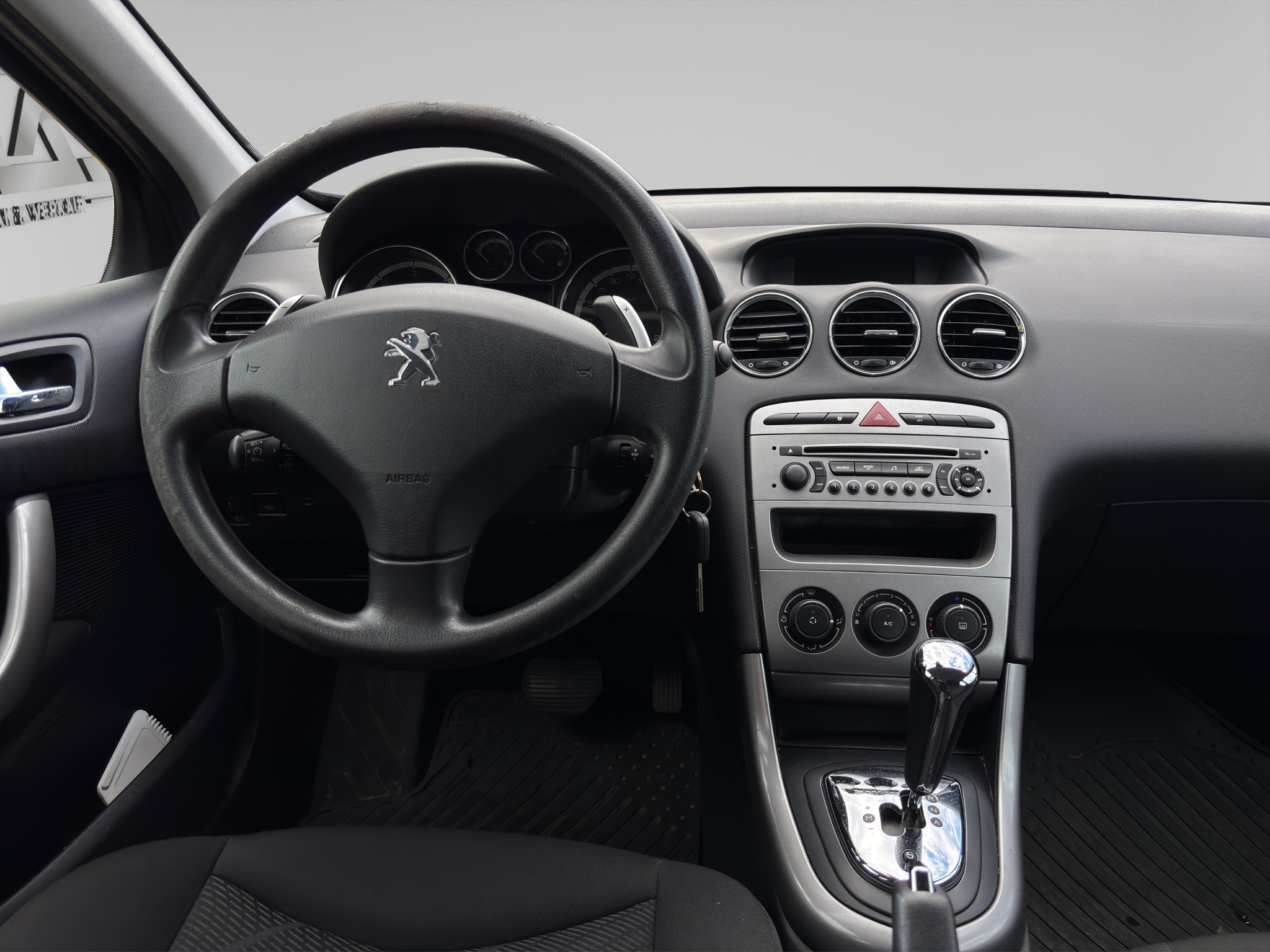 PEUGEOT 308 10