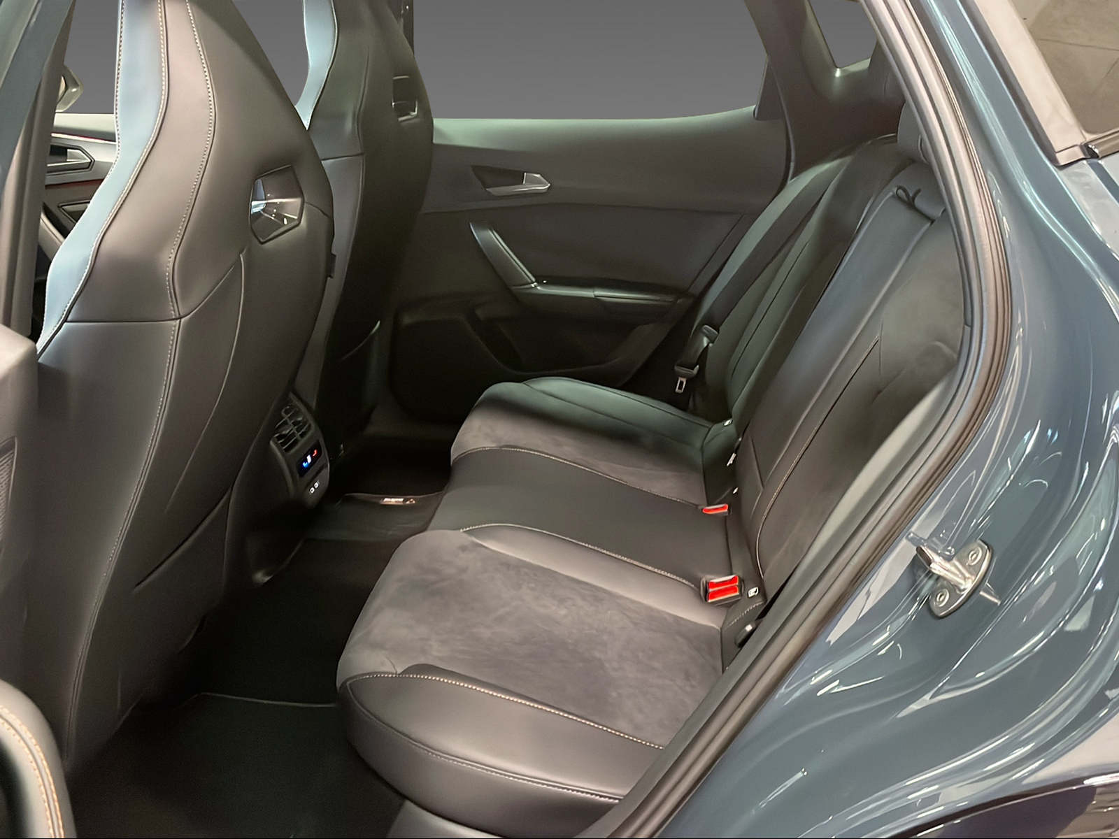 CUPRA Formentor 2.0 TSI 4Drive DSG - 12