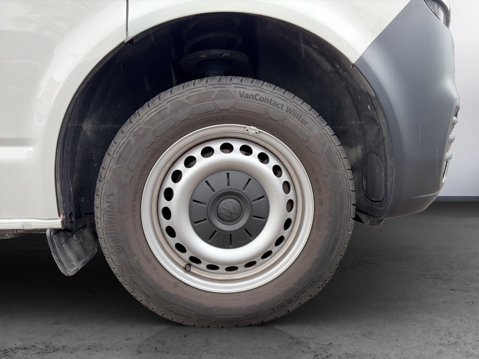 VW T6.1 2.0 TDI DSG - 13