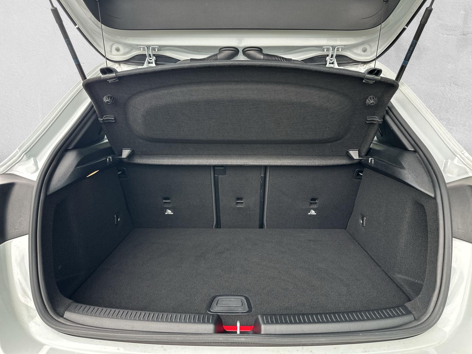 MERCEDES-BENZ A 250 e AMG Line (CH) - 11