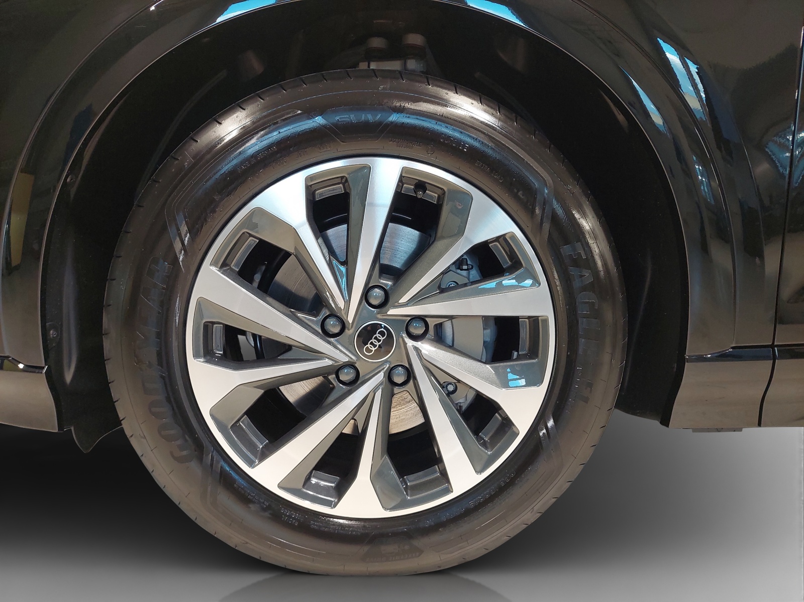 AUDI Q6 e-tron performance - 14