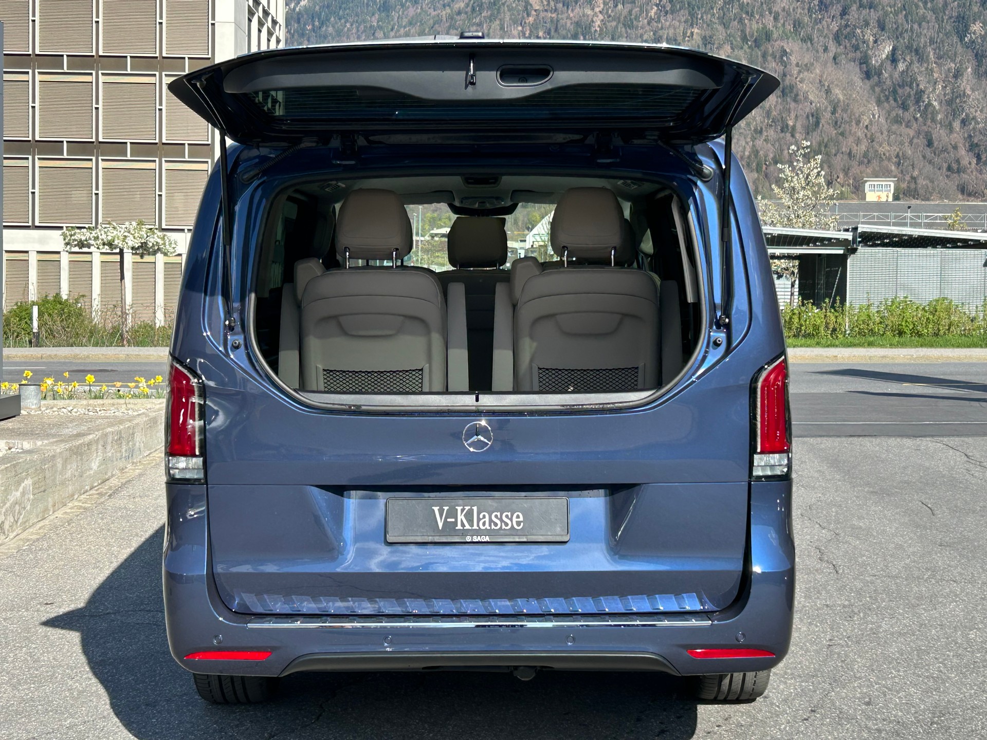 MERCEDES-BENZ V 300 d EXCLUSIVE Swiss Edition Lang 4MATIC - 12