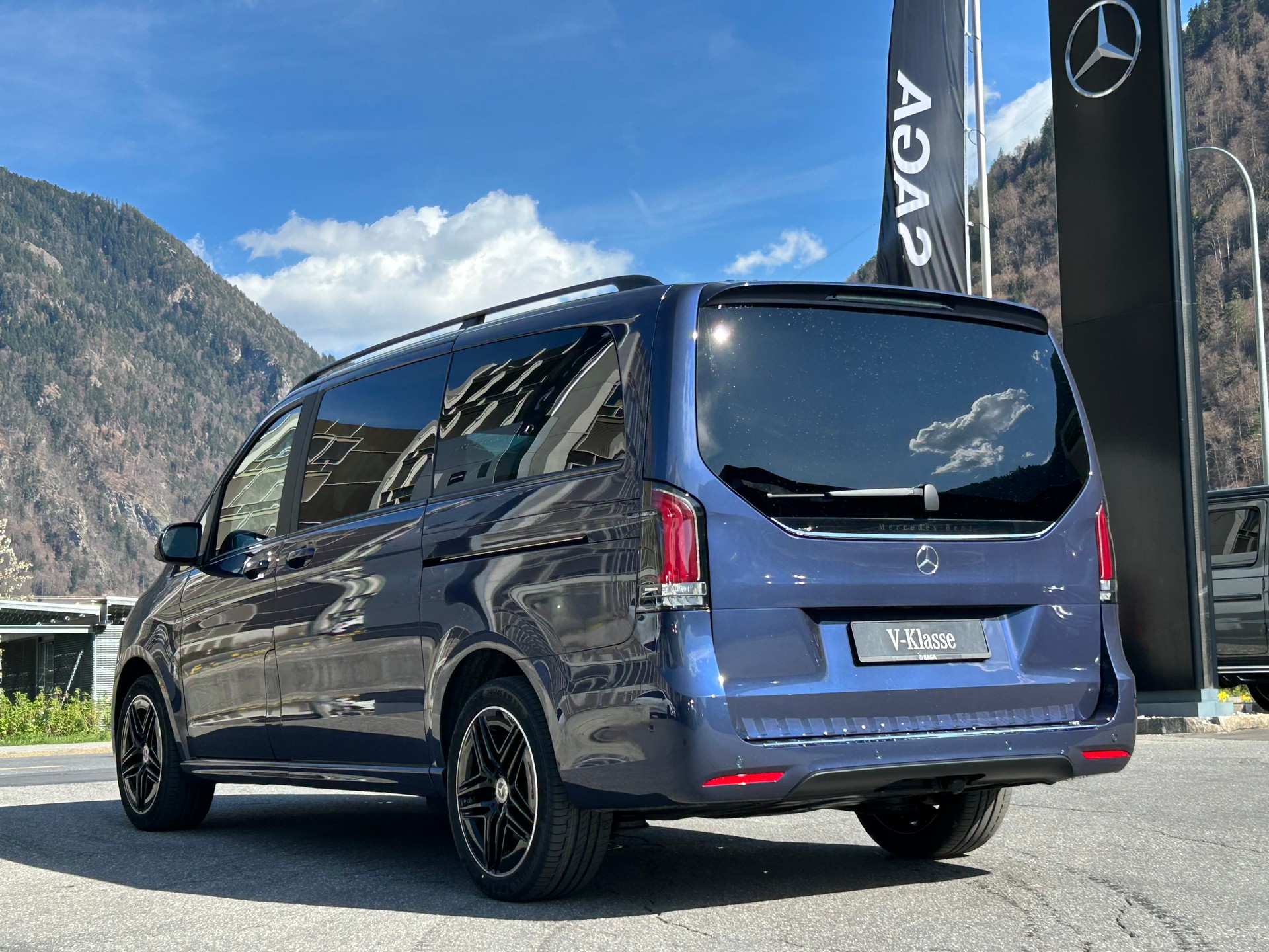 MERCEDES-BENZ V 300 d EXCLUSIVE Swiss Edition Lang 4MATIC - 10