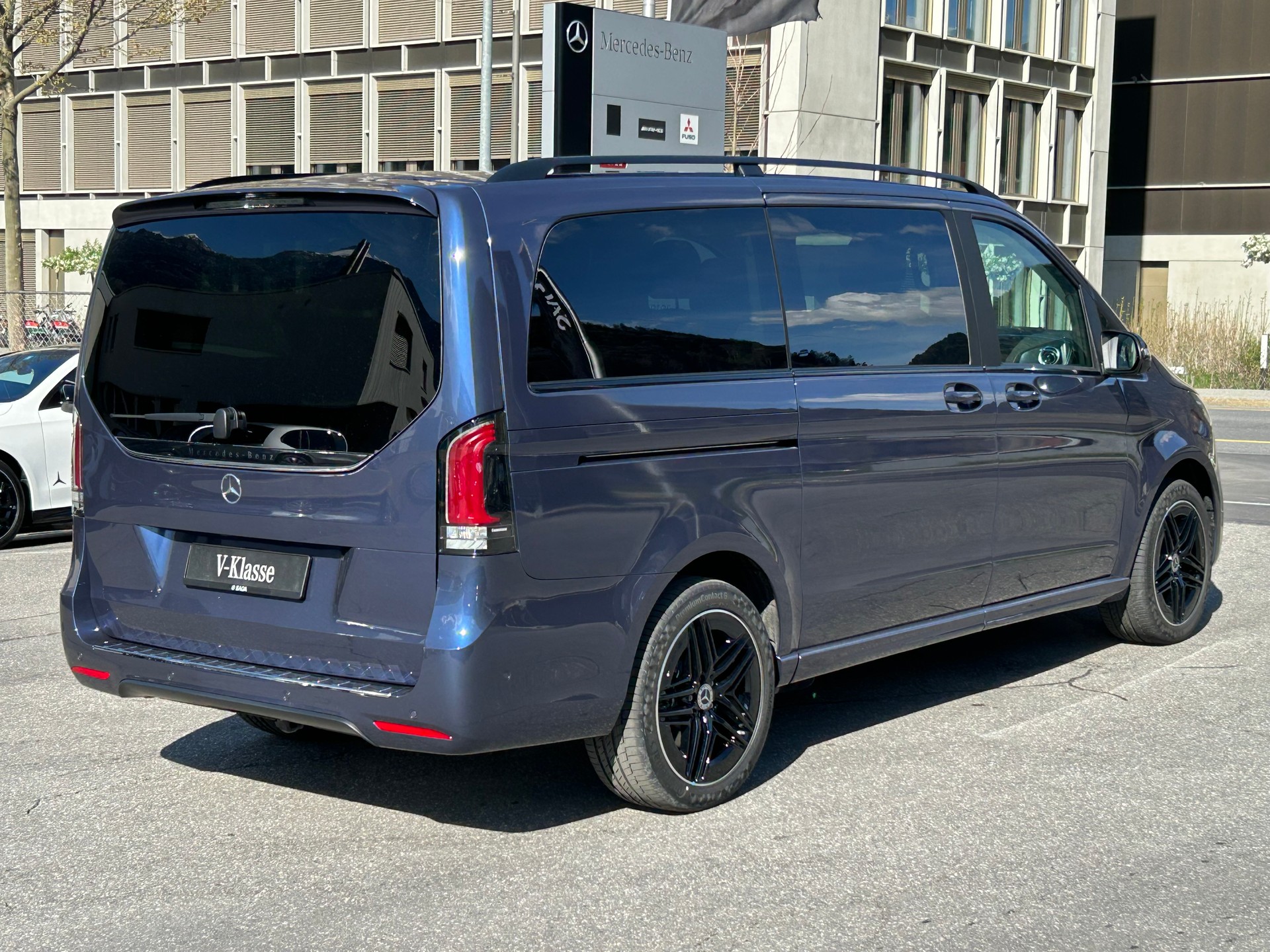 MERCEDES-BENZ V 300 d EXCLUSIVE Swiss Edition Lang 4MATIC - 15