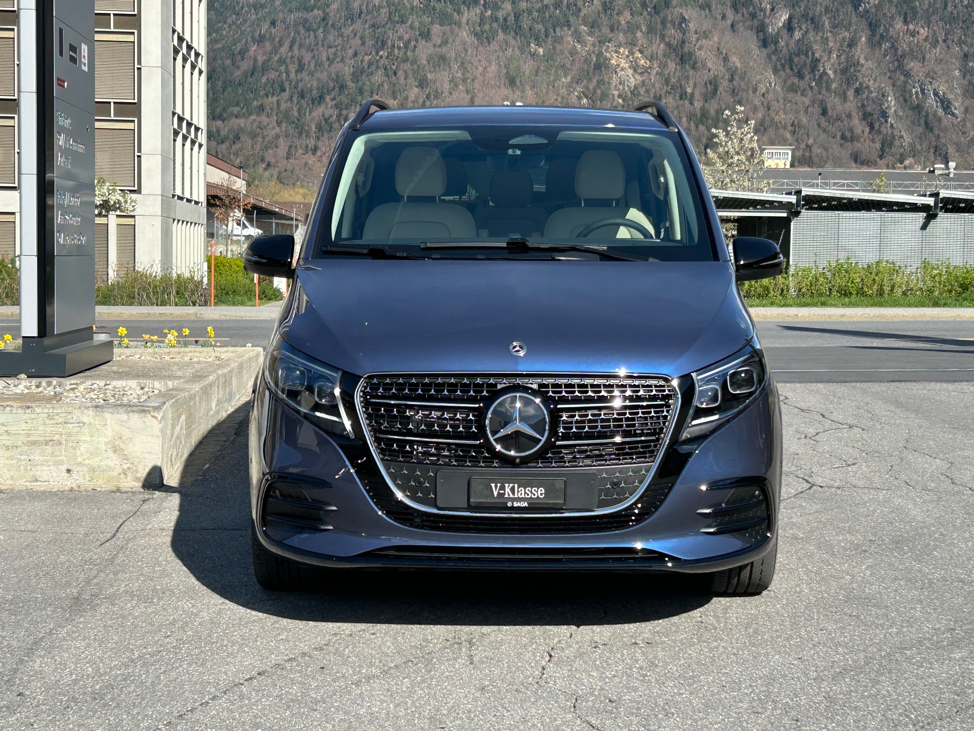 MERCEDES-BENZ V 300 d EXCLUSIVE Swiss Edition Lang 4MATIC - 2
