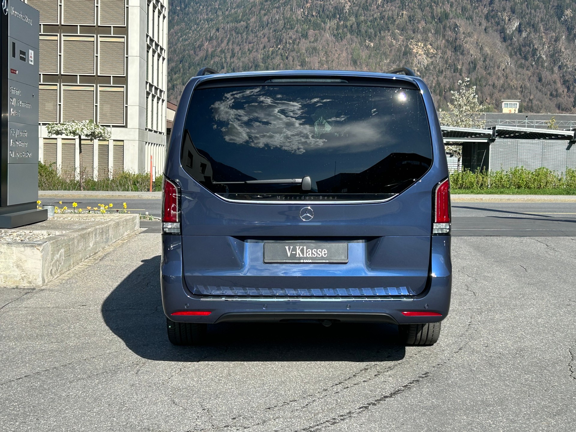 MERCEDES-BENZ V 300 d EXCLUSIVE Swiss Edition Lang 4MATIC - 11