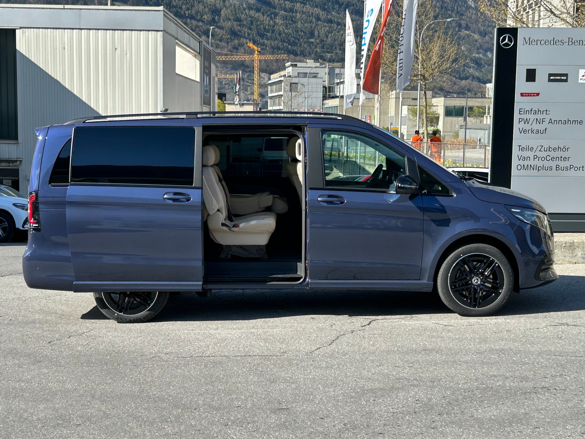 MERCEDES-BENZ V 300 d EXCLUSIVE Swiss Edition Lang 4MATIC - 17