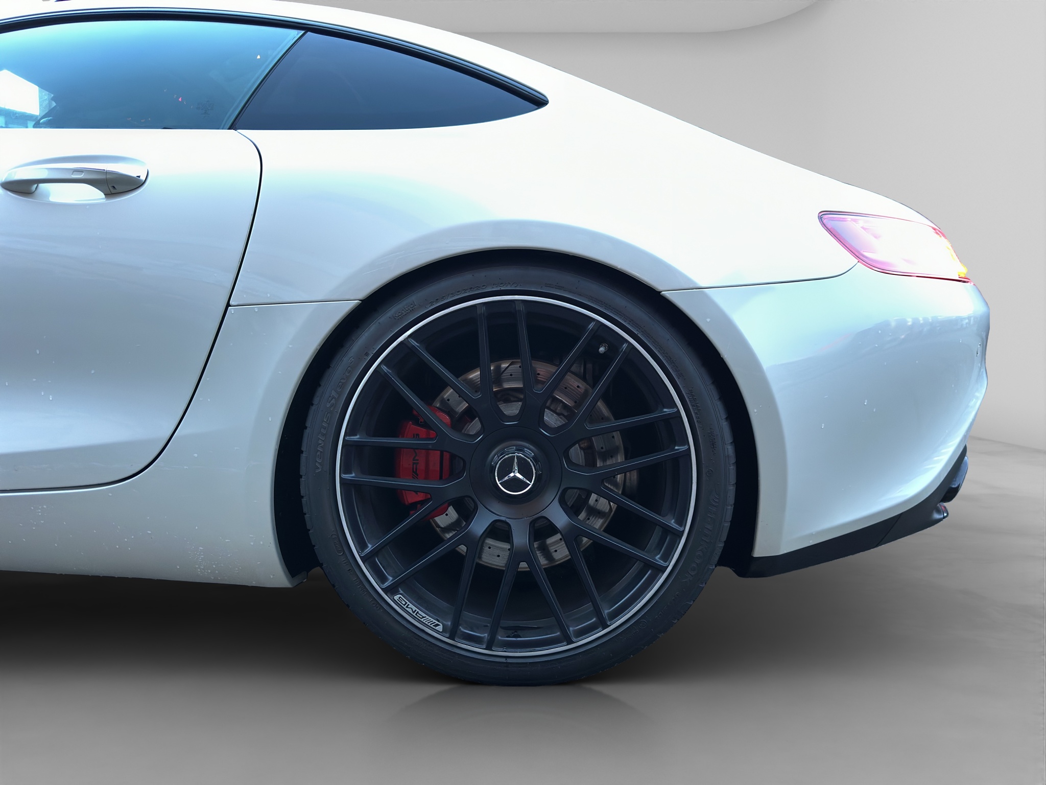 MERCEDES-BENZ AMG GT 16