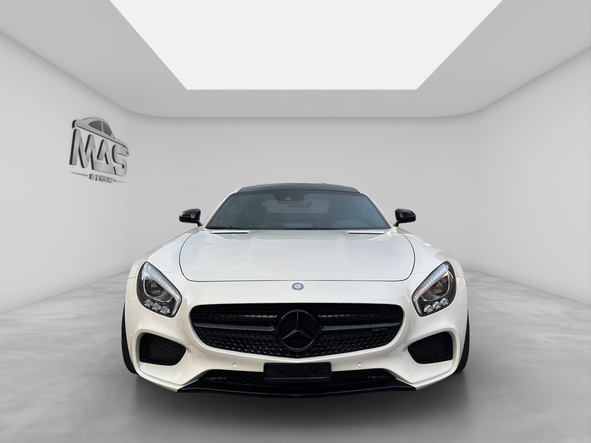 MERCEDES-BENZ AMG GT 2