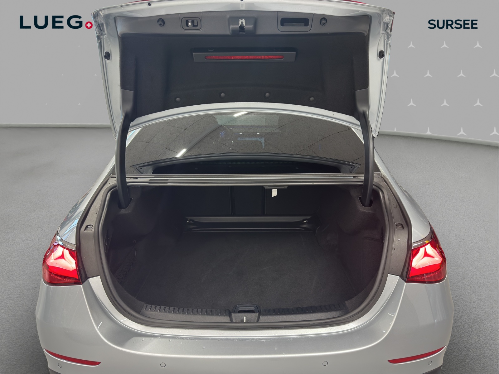 MERCEDES-BENZ E 200 9G-Tronic 4Matic - 15