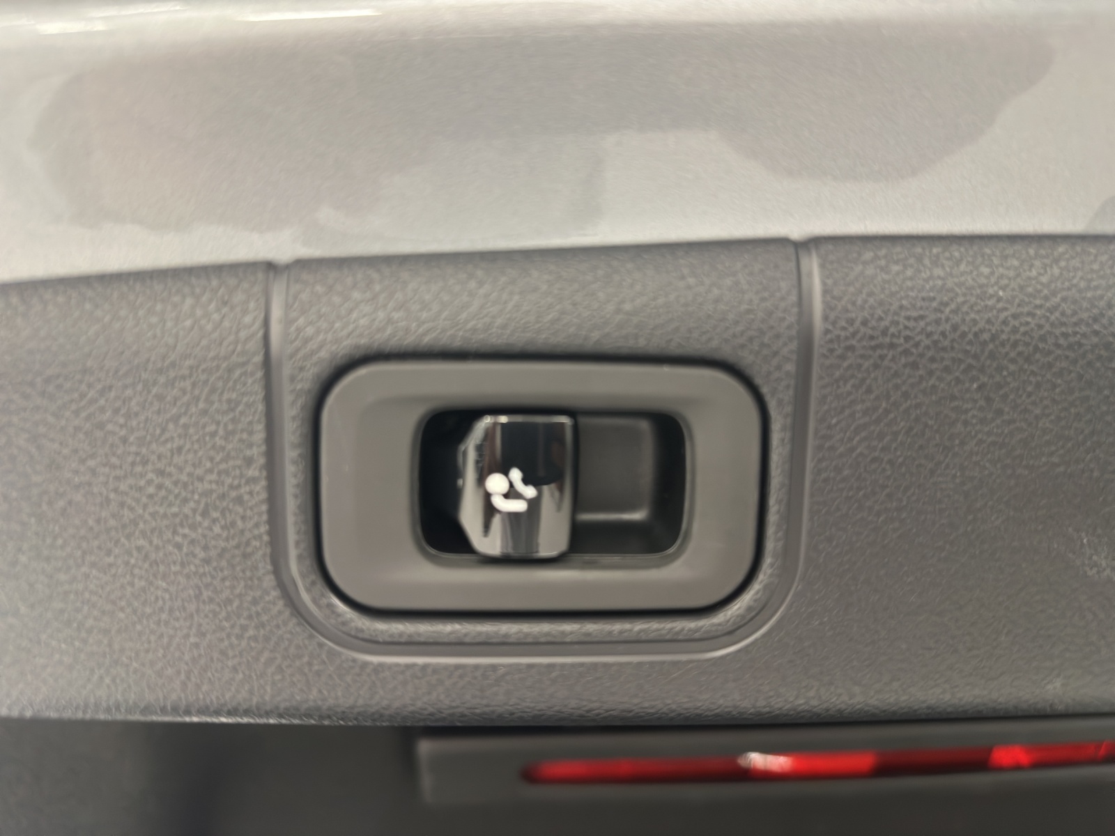 MERCEDES-BENZ E 200 9G-Tronic 4Matic - 16