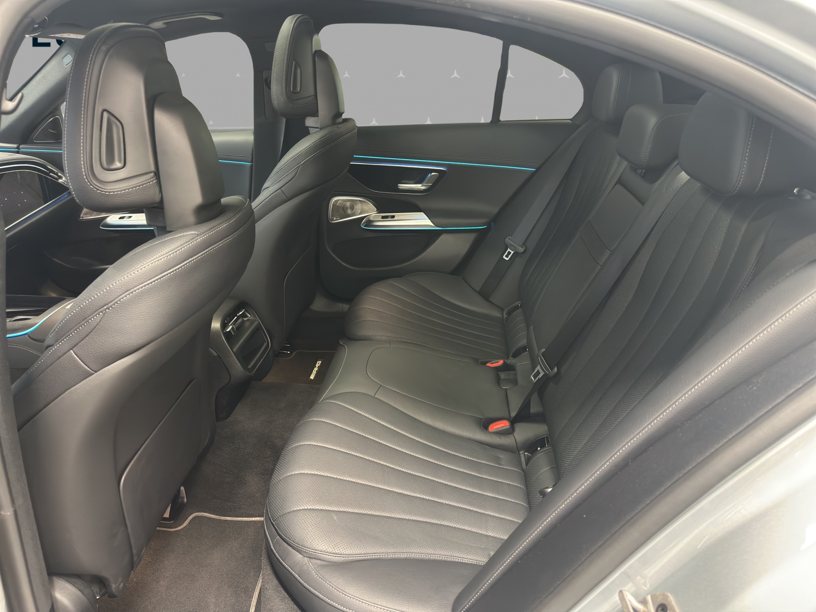 MERCEDES-BENZ E 200 9G-Tronic 4Matic - 14