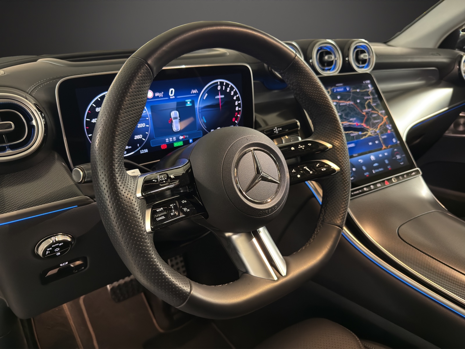 MERCEDES-BENZ GLC 300 e 4Matic 9G-Tronic - 13