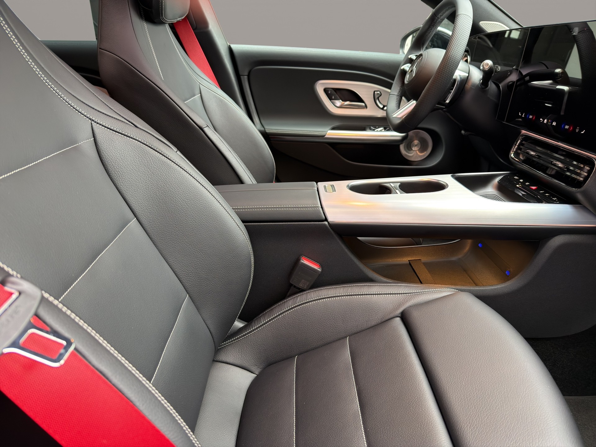 MERCEDES-BENZ CLA 220 8G-DCT 4Matic - 11
