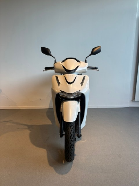 HONDA SH 125 + - 8