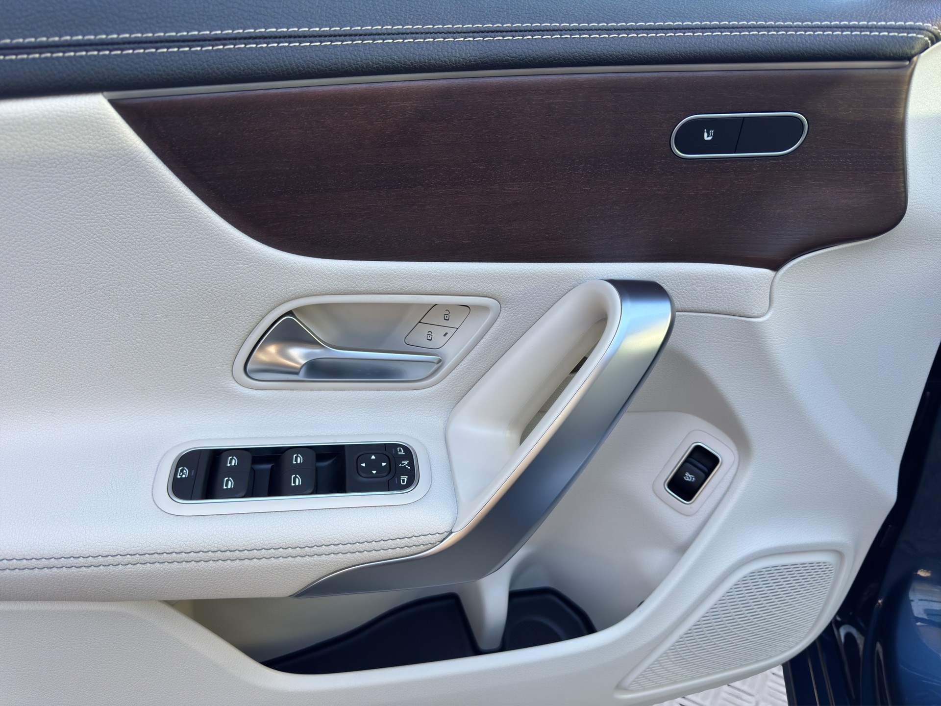 MERCEDES-BENZ CLA 200 Progressive 7G-DCT - 10