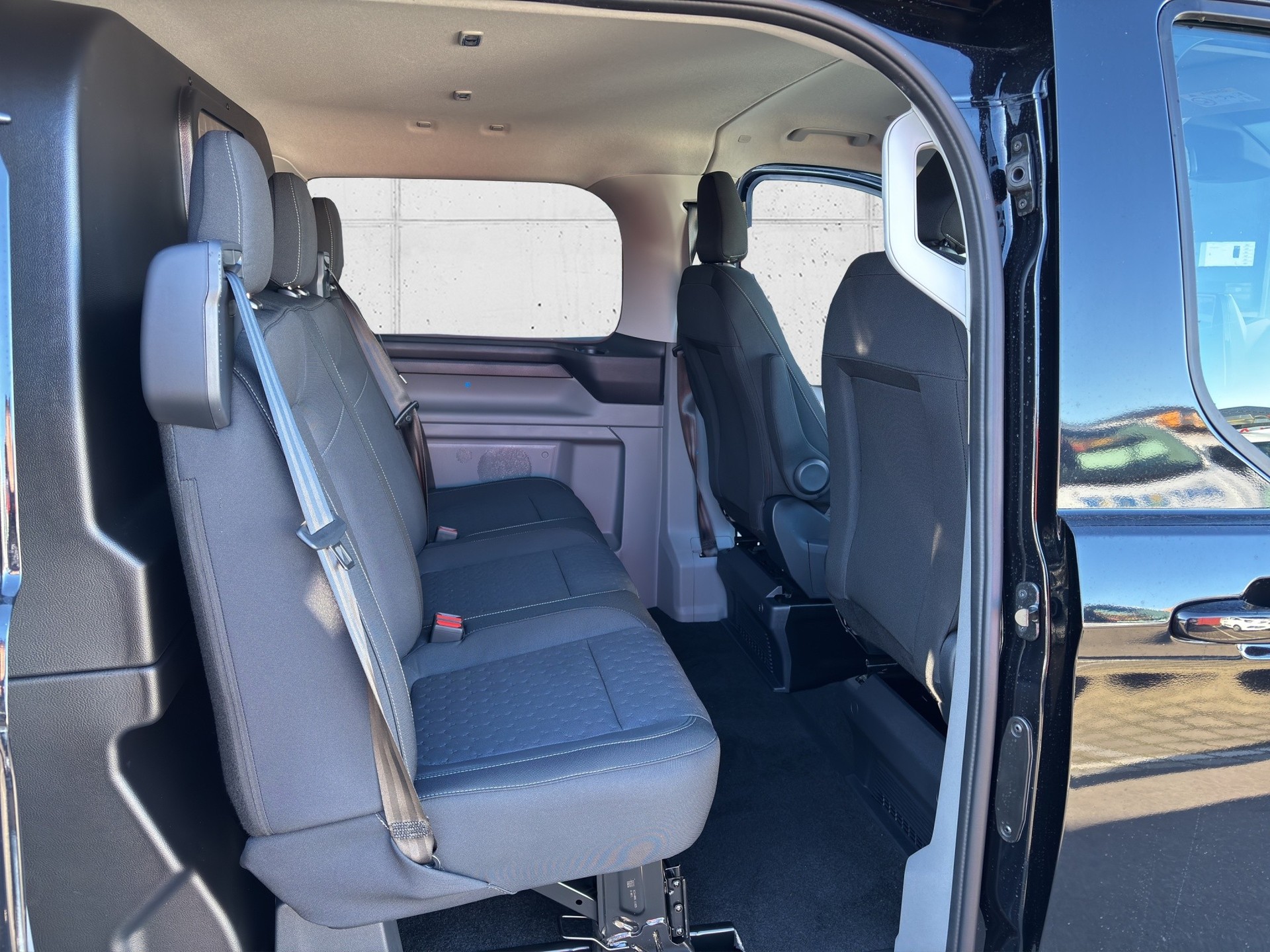 FORD Transit C DKab. Van 320 L2 2.0 EcoBlue 136 Limited - 11