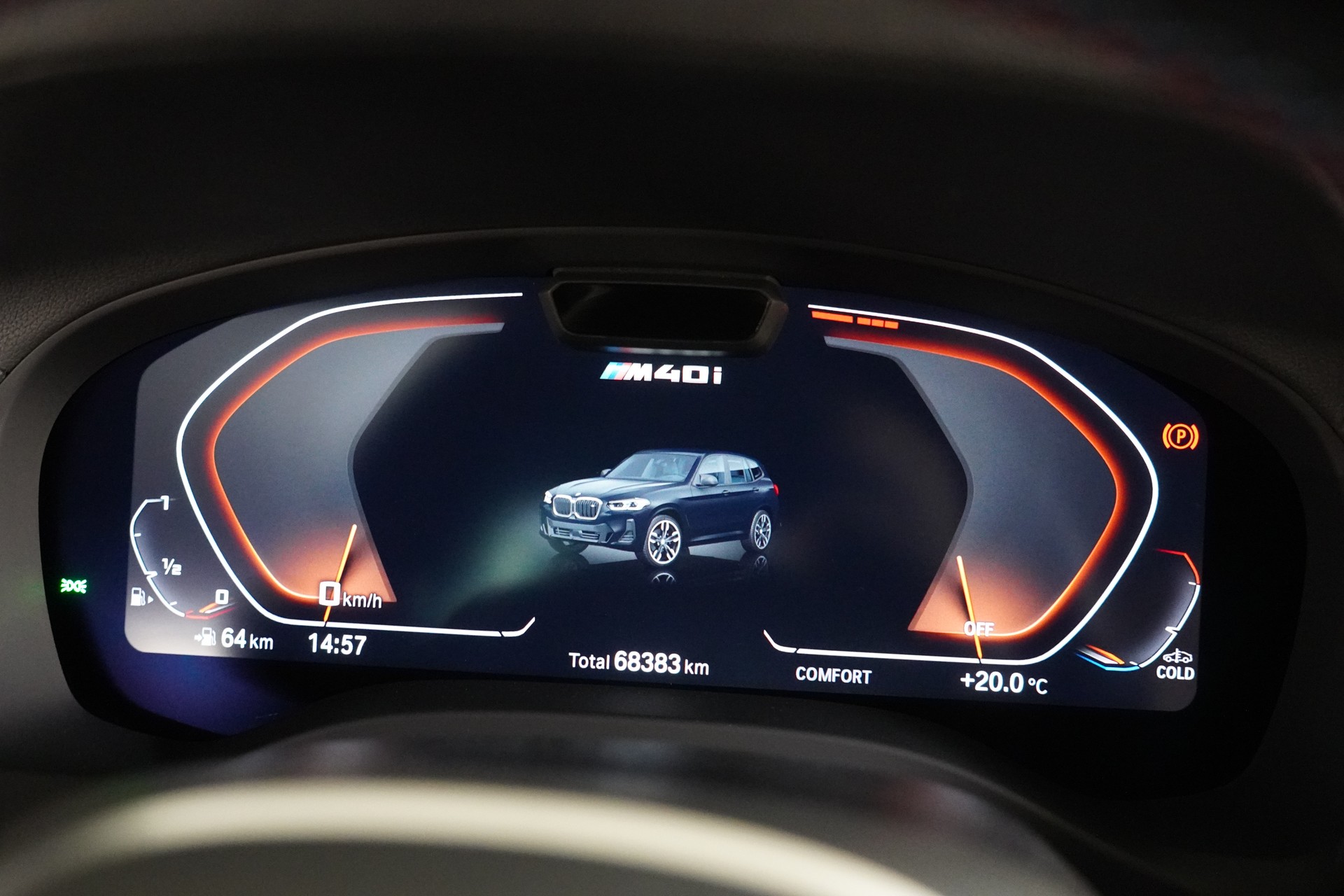 BMW X3 M40i Travel - 22