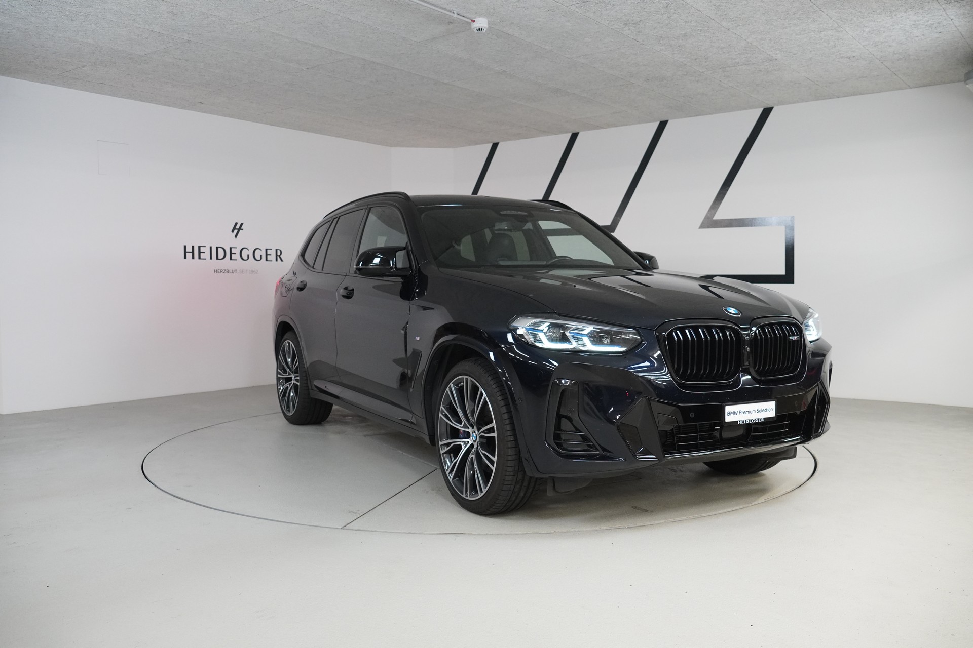 BMW X3 M40i Travel - 3