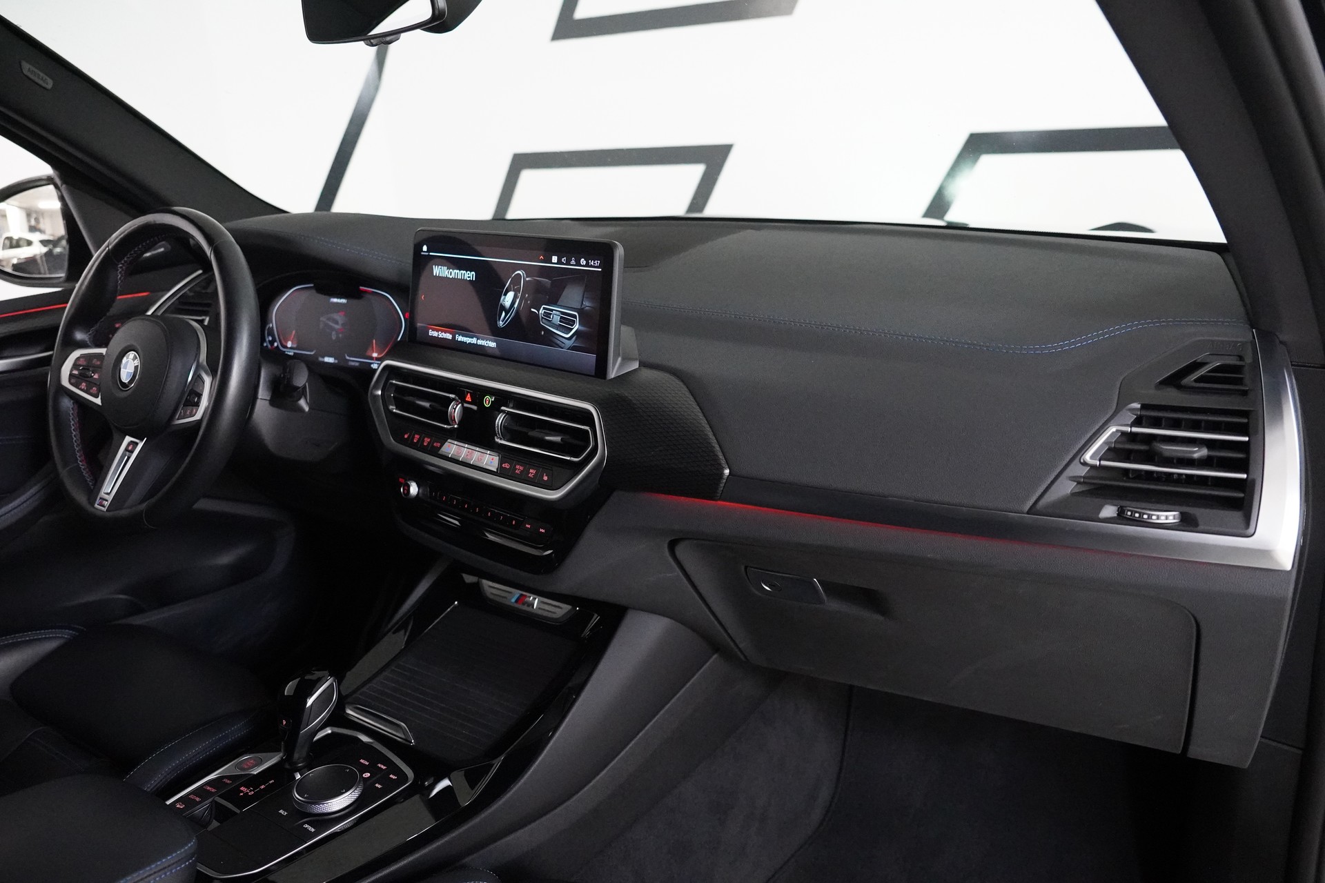 BMW X3 M40i Travel - 17