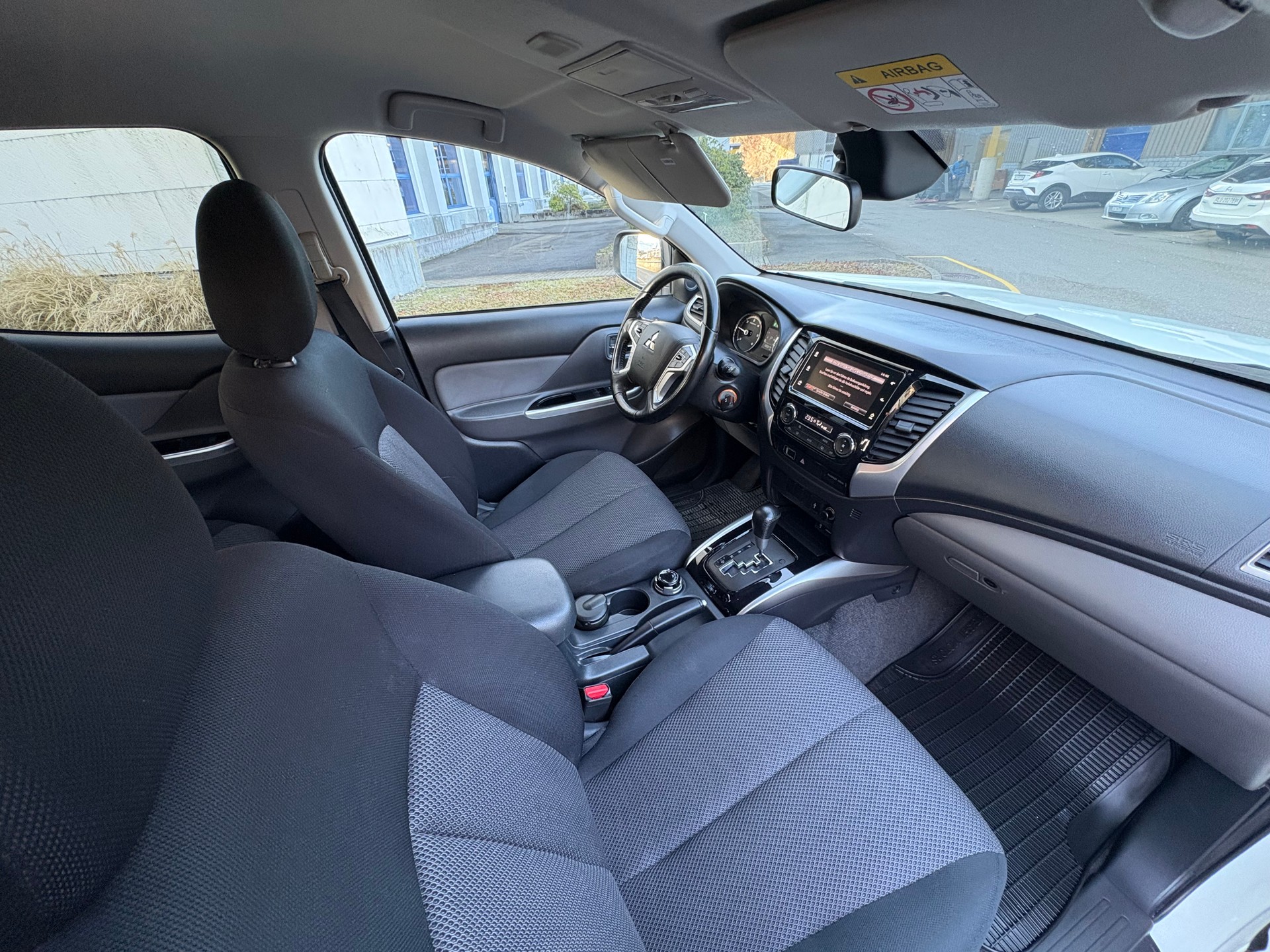 MITSUBISHI L 200 2.4 Style Double Cab A - 11