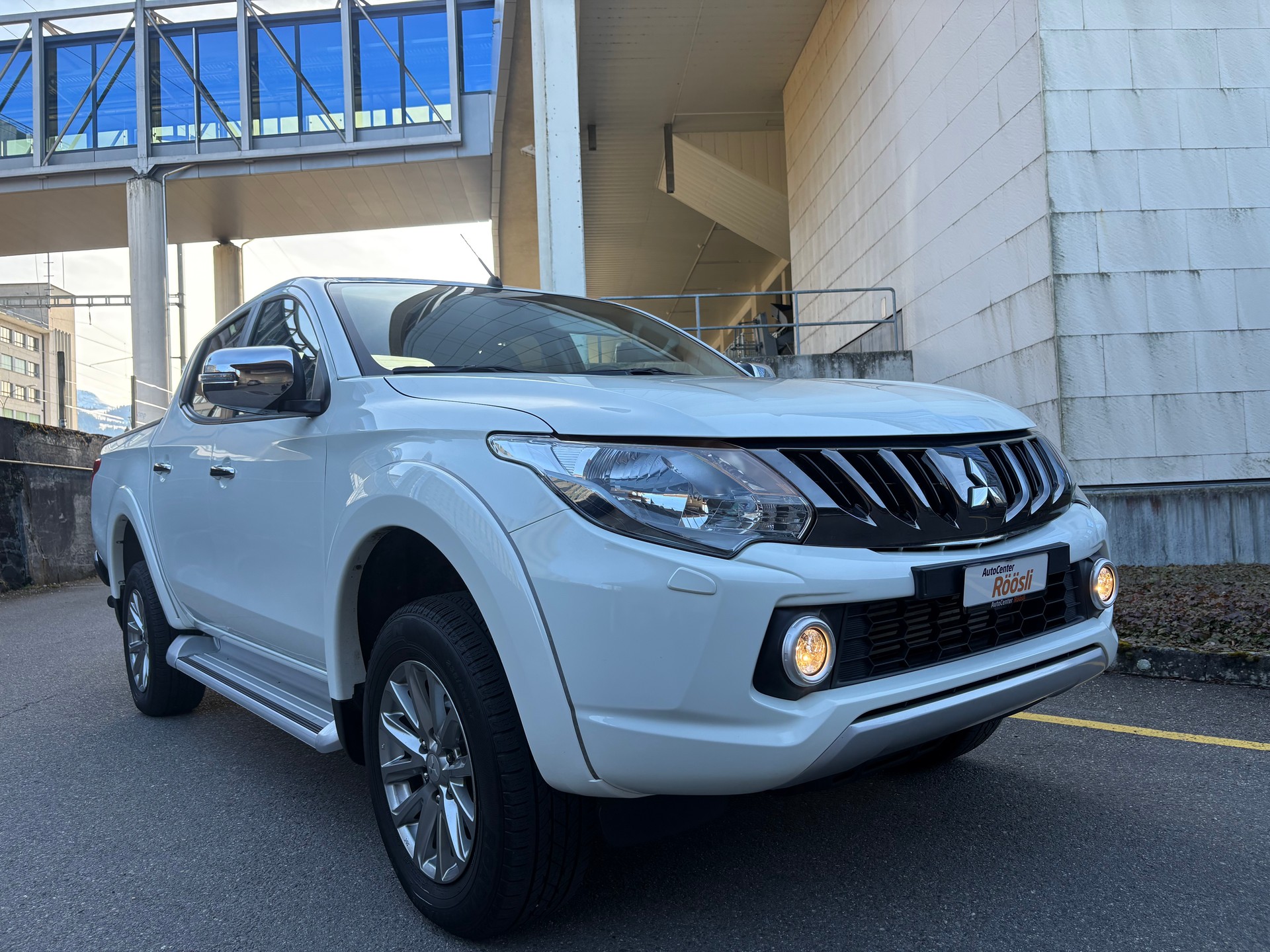 MITSUBISHI L 200 2.4 Style Double Cab A - 2