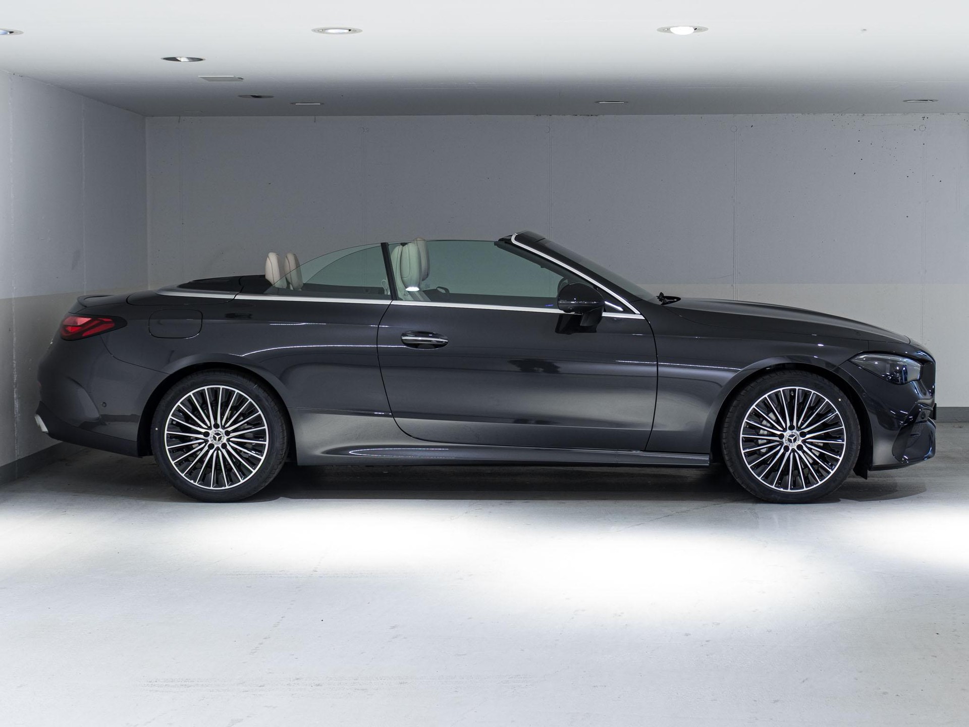 MERCEDES-BENZ CLE 200 4MATIC Cabriolet - 2