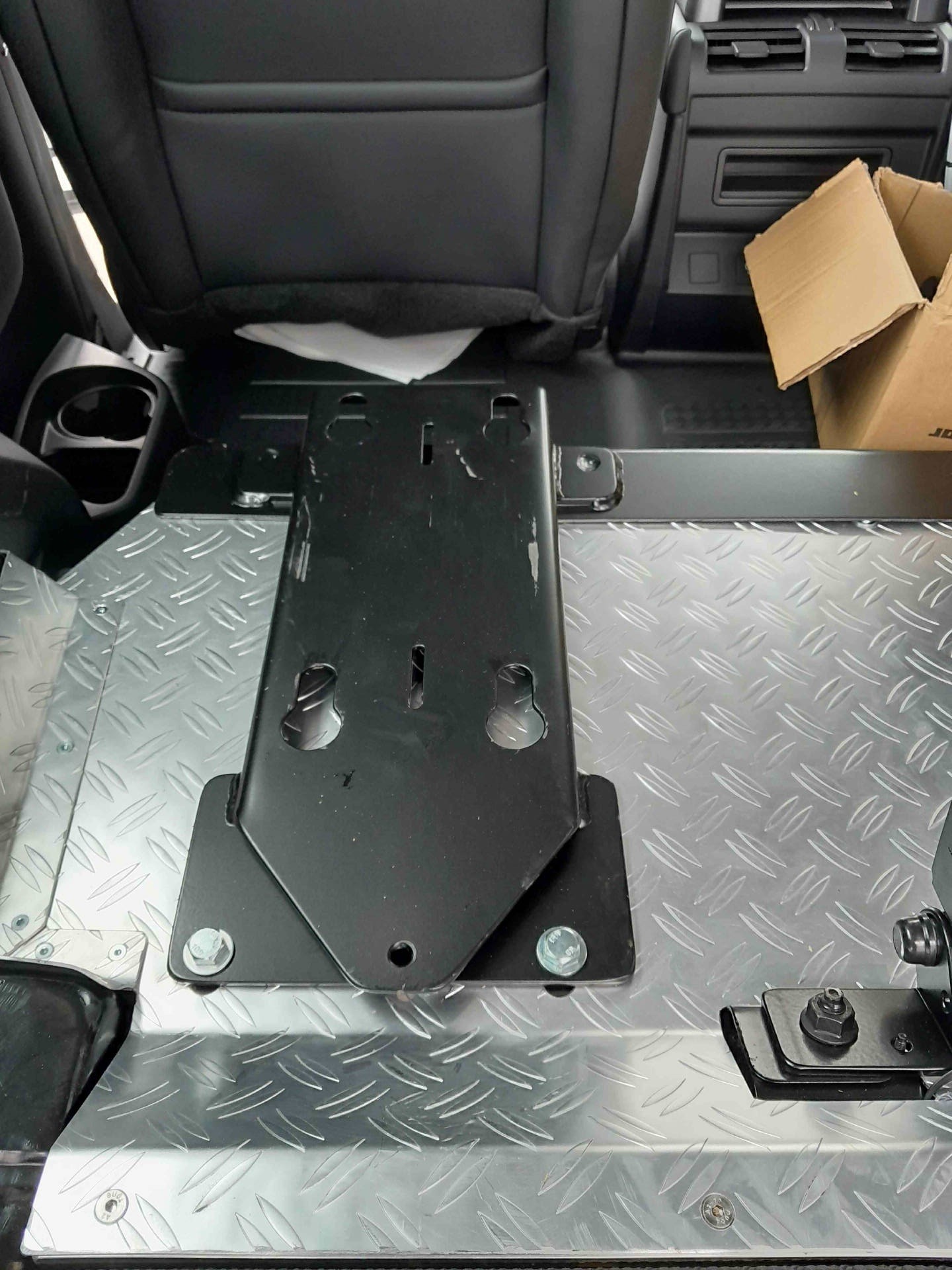 LAND ROVER Defender 90 3.0 D I6 250 S - 8